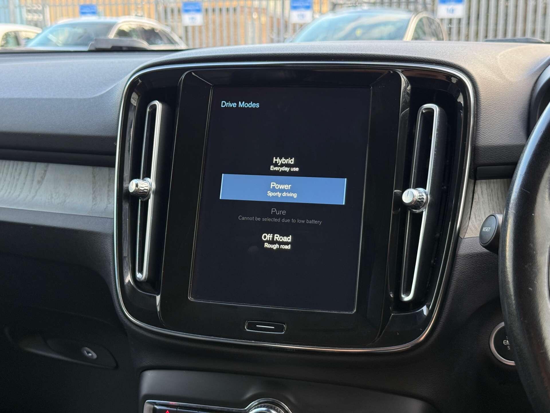 Volvo XC40 view 37