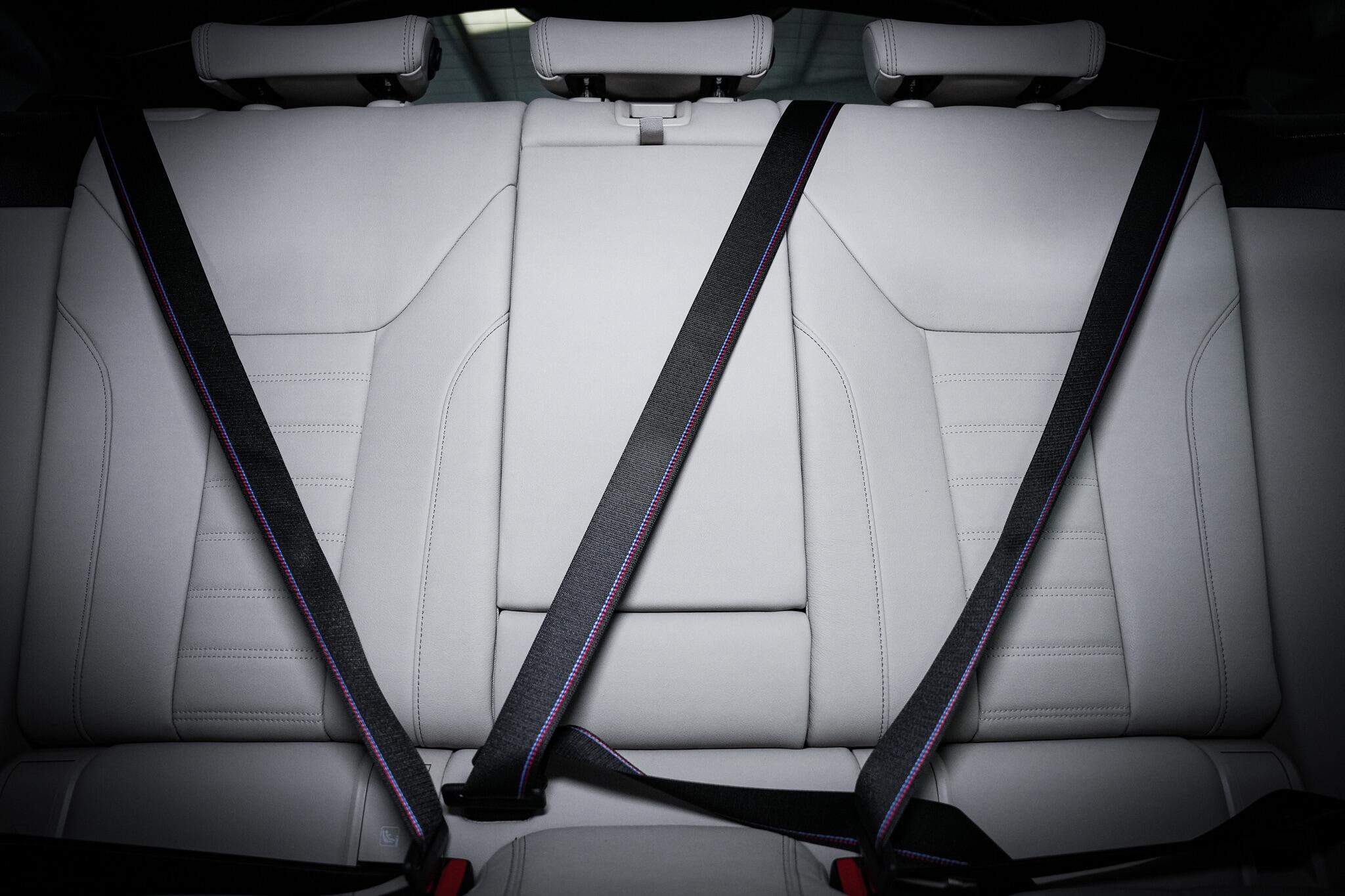 BMW I4 view 25