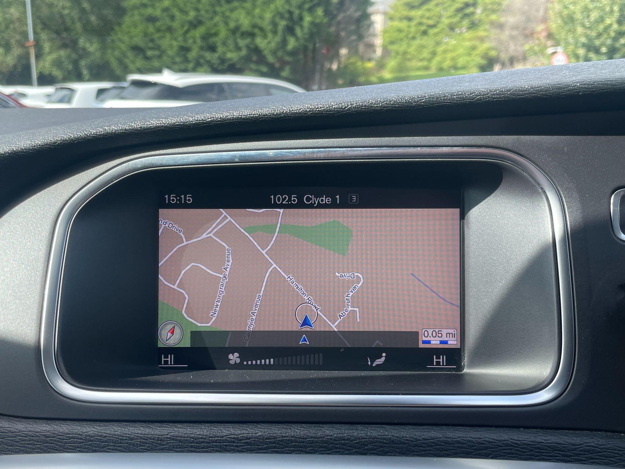 Volvo V40 view 27