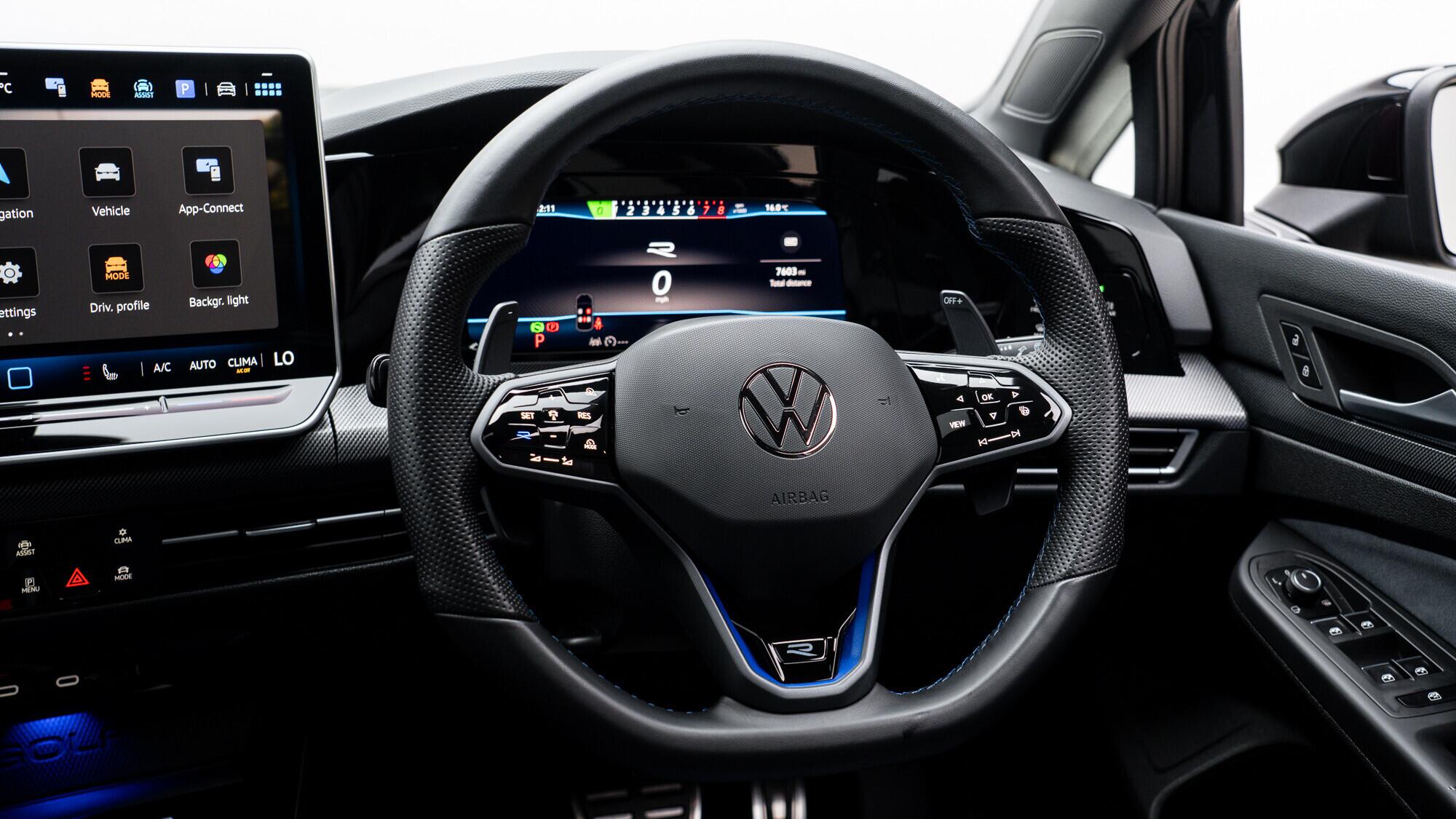 Volkswagen Golf view 20