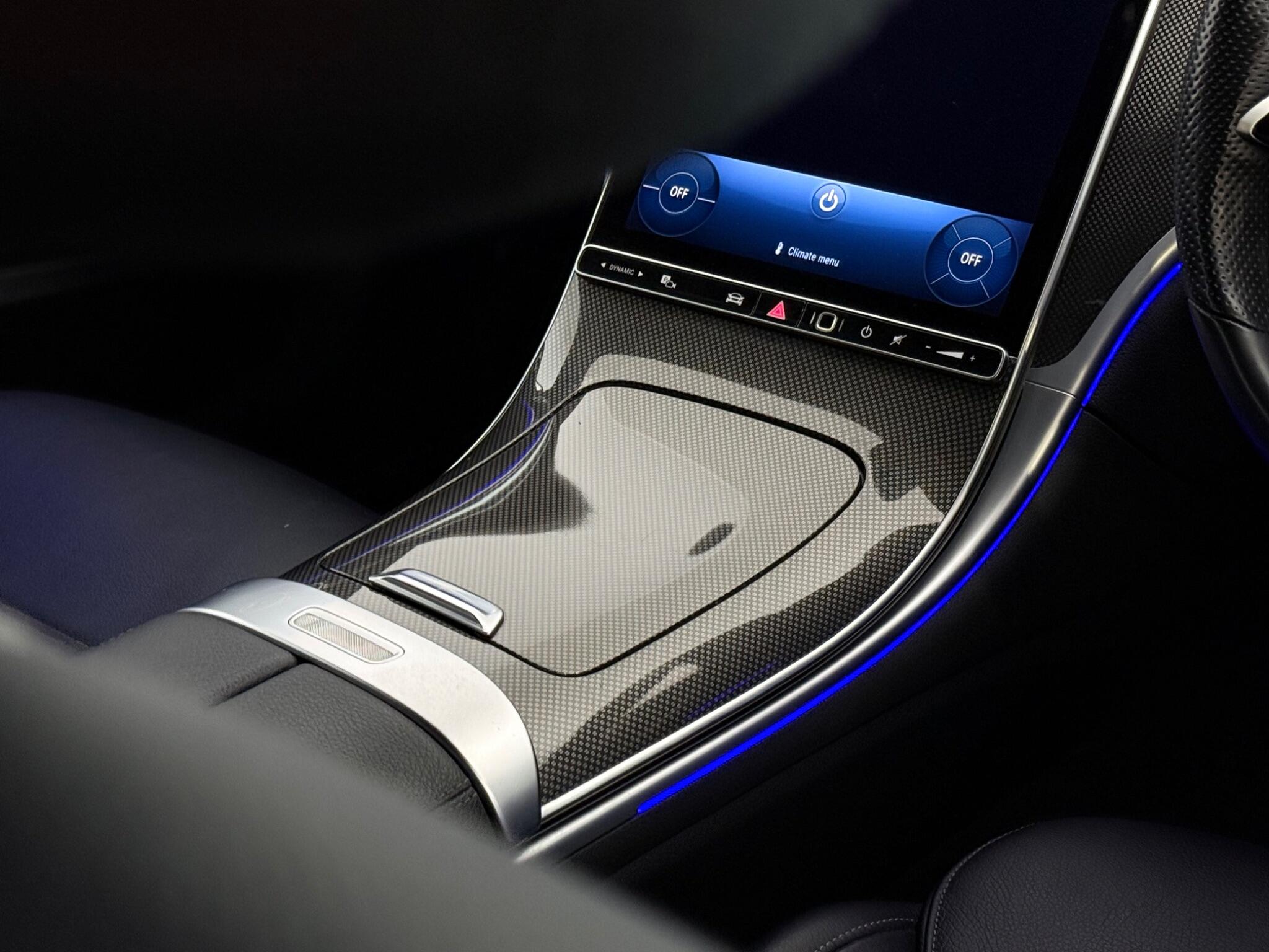 Mercedes-Benz C-Class view 33
