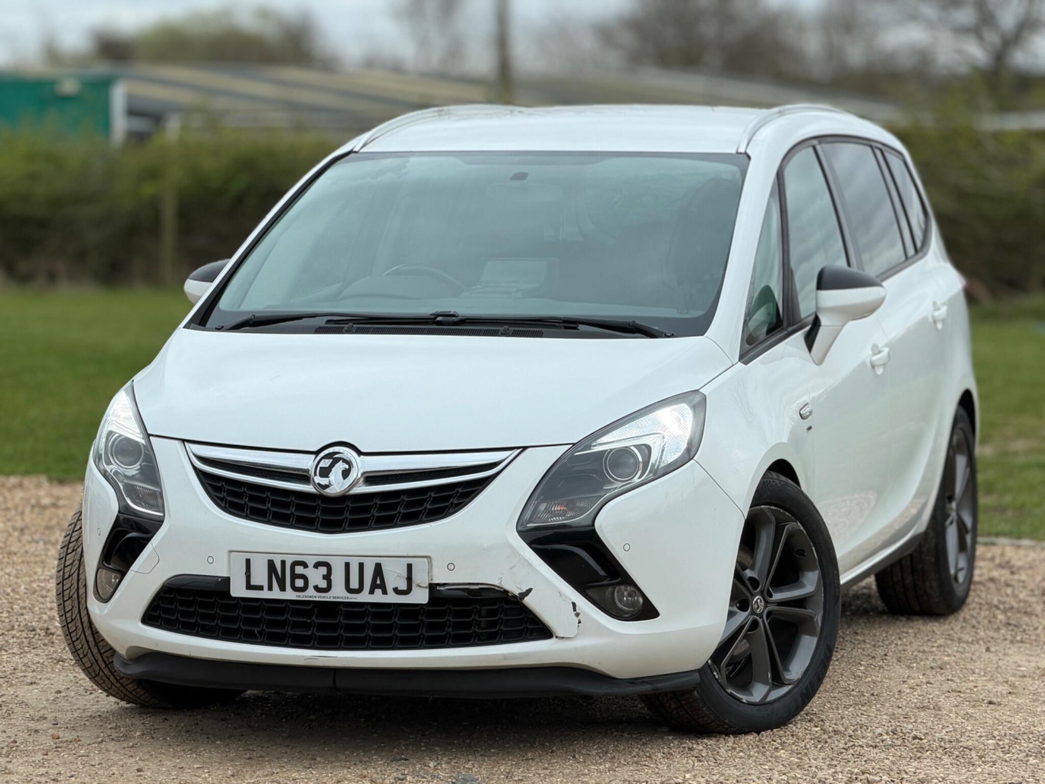 2013 Vauxhall Zafira Tourer 2.0 CDTi SRi Euro 5 5dr image 1