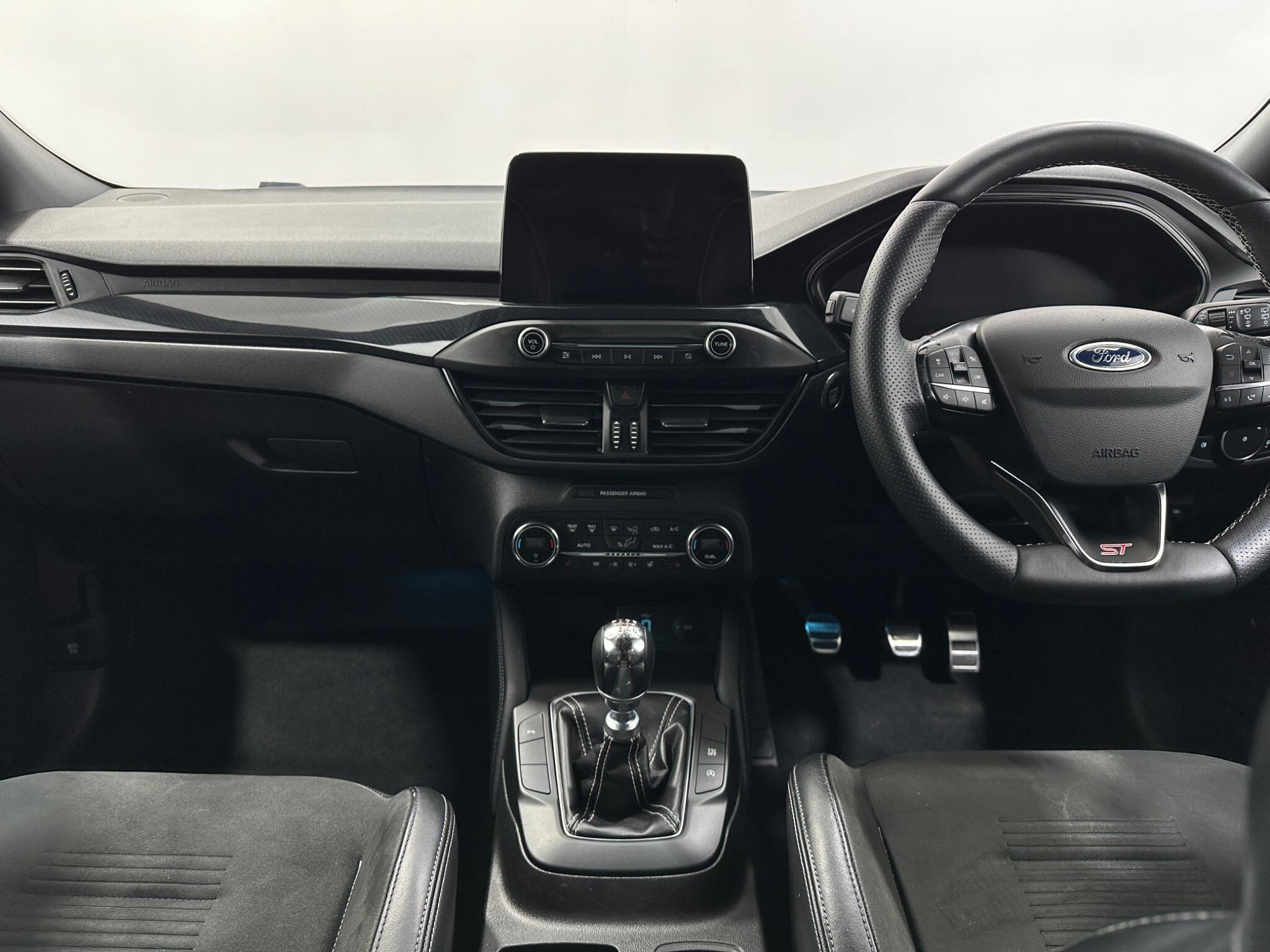 Ford Focus view 20