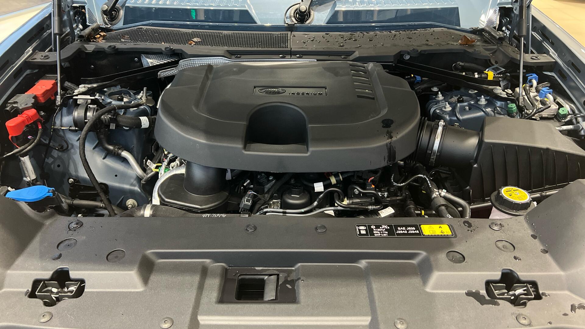 Land Rover Defender view 16