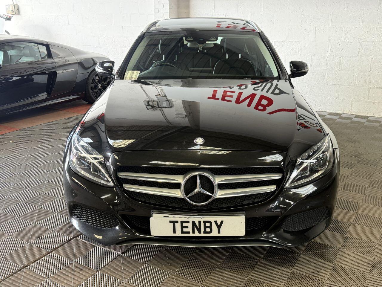 Mercedes-Benz C-Class view 3