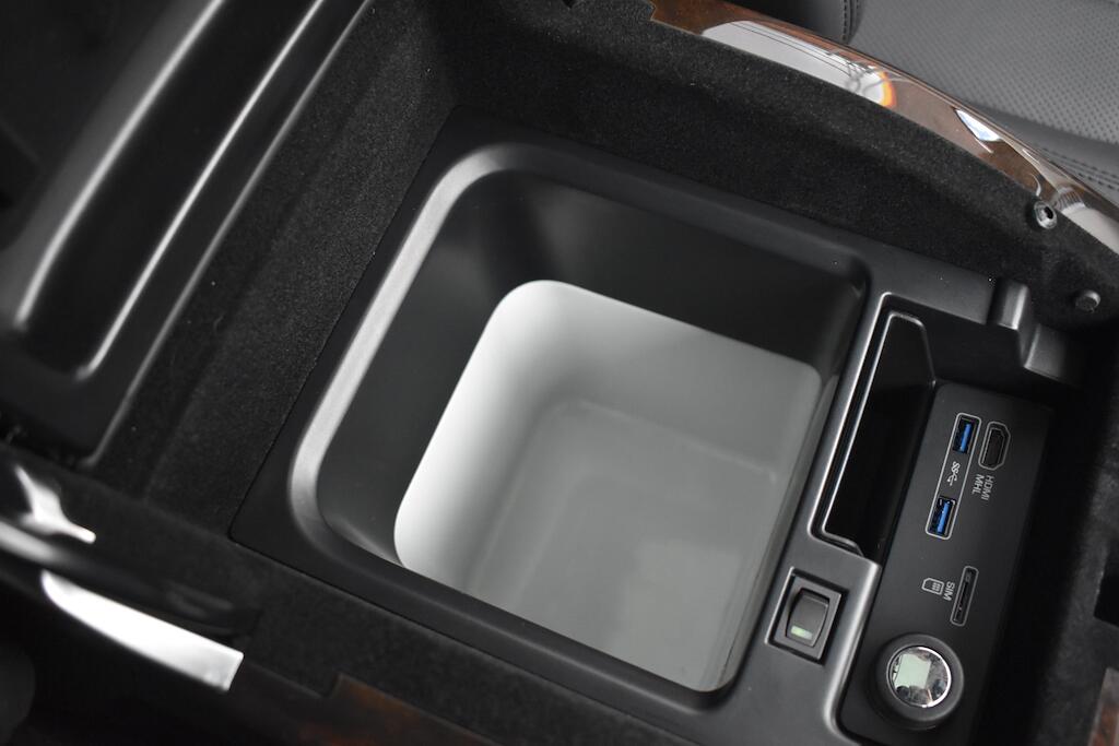 Land Rover Range Rover view 16