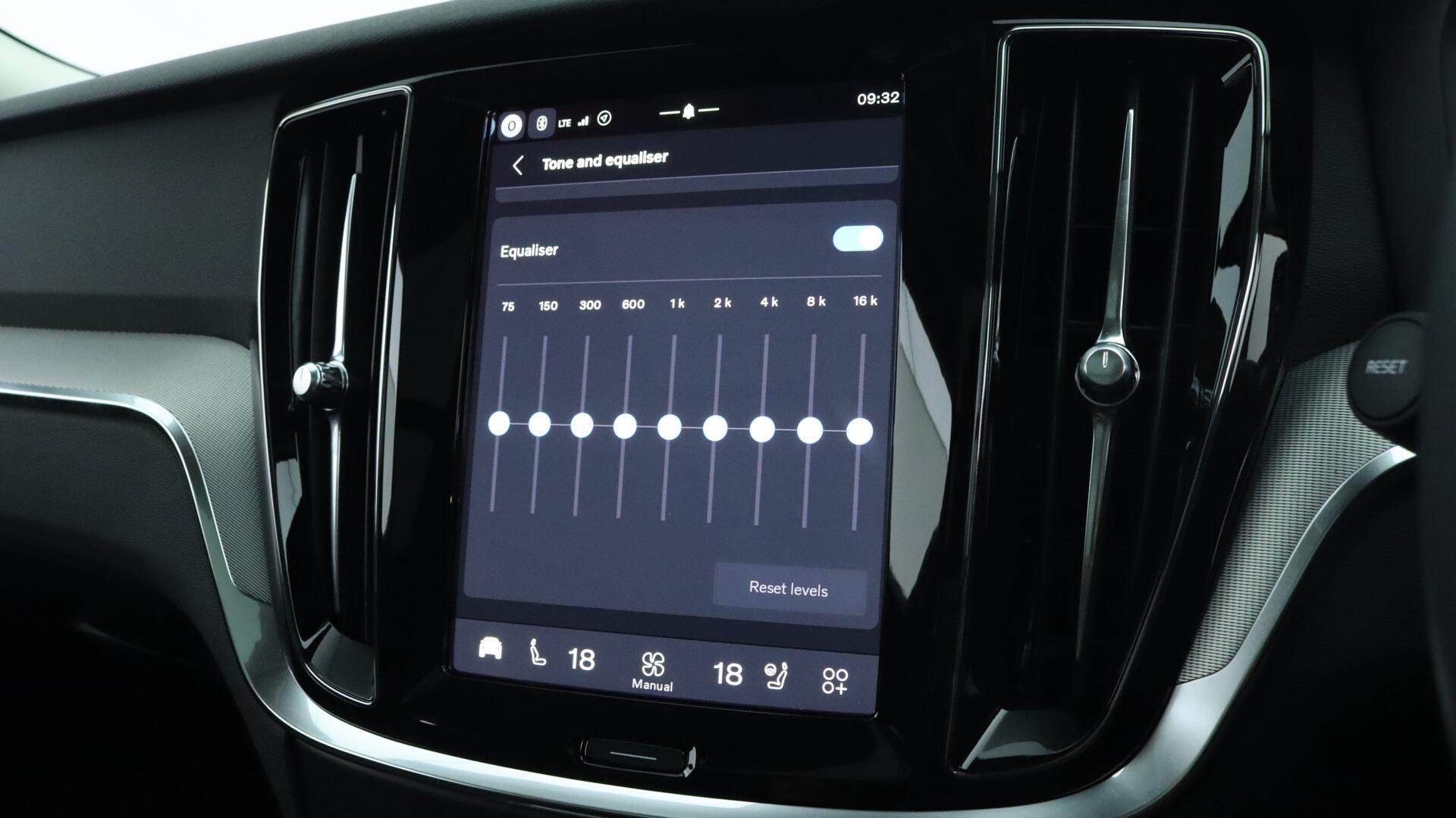 Volvo V60 view 43