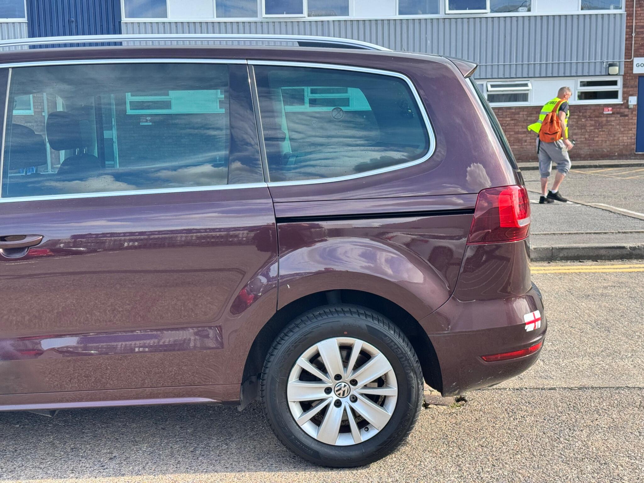 Volkswagen Sharan view 34