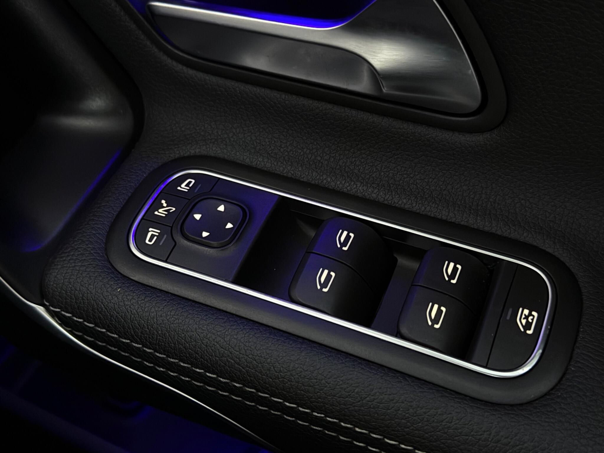 Mercedes-Benz Cla view 24