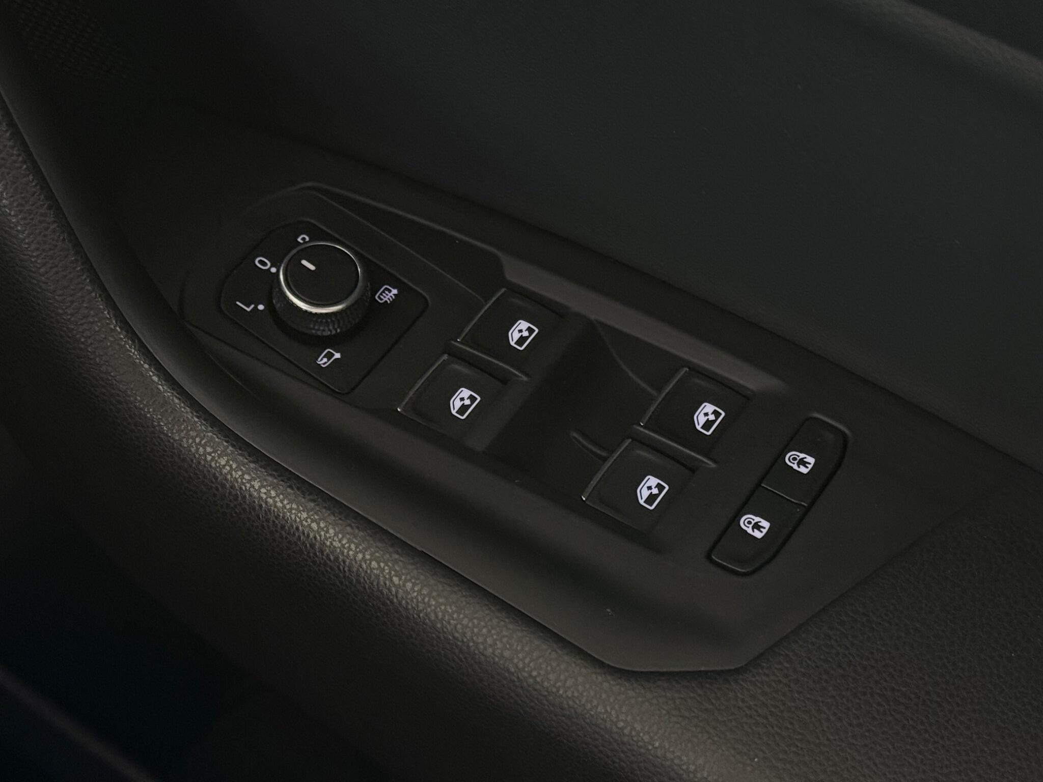 Volkswagen Touareg view 22
