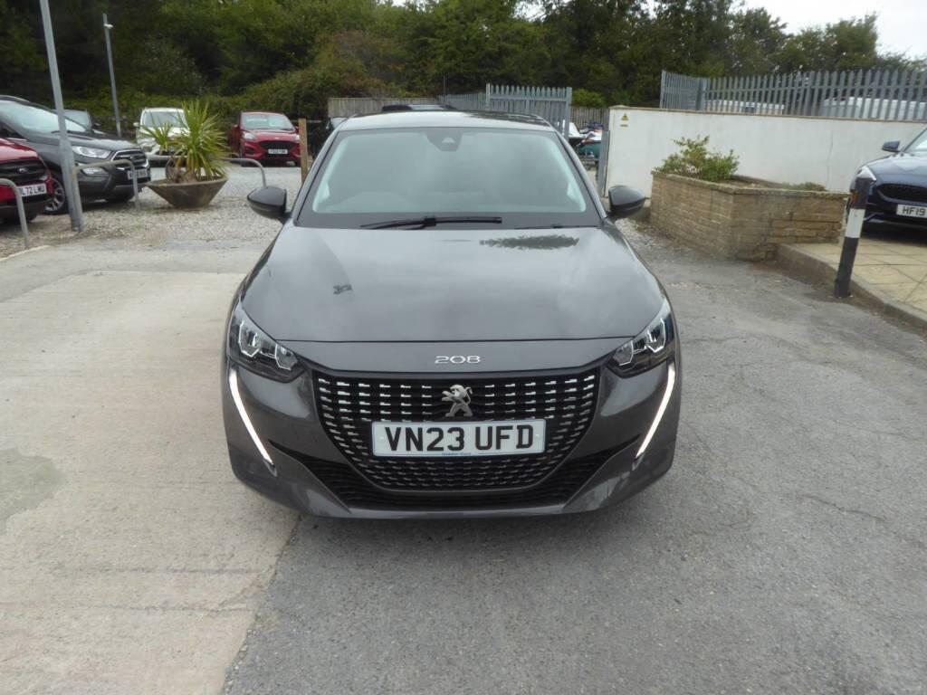 Peugeot 208 view 8