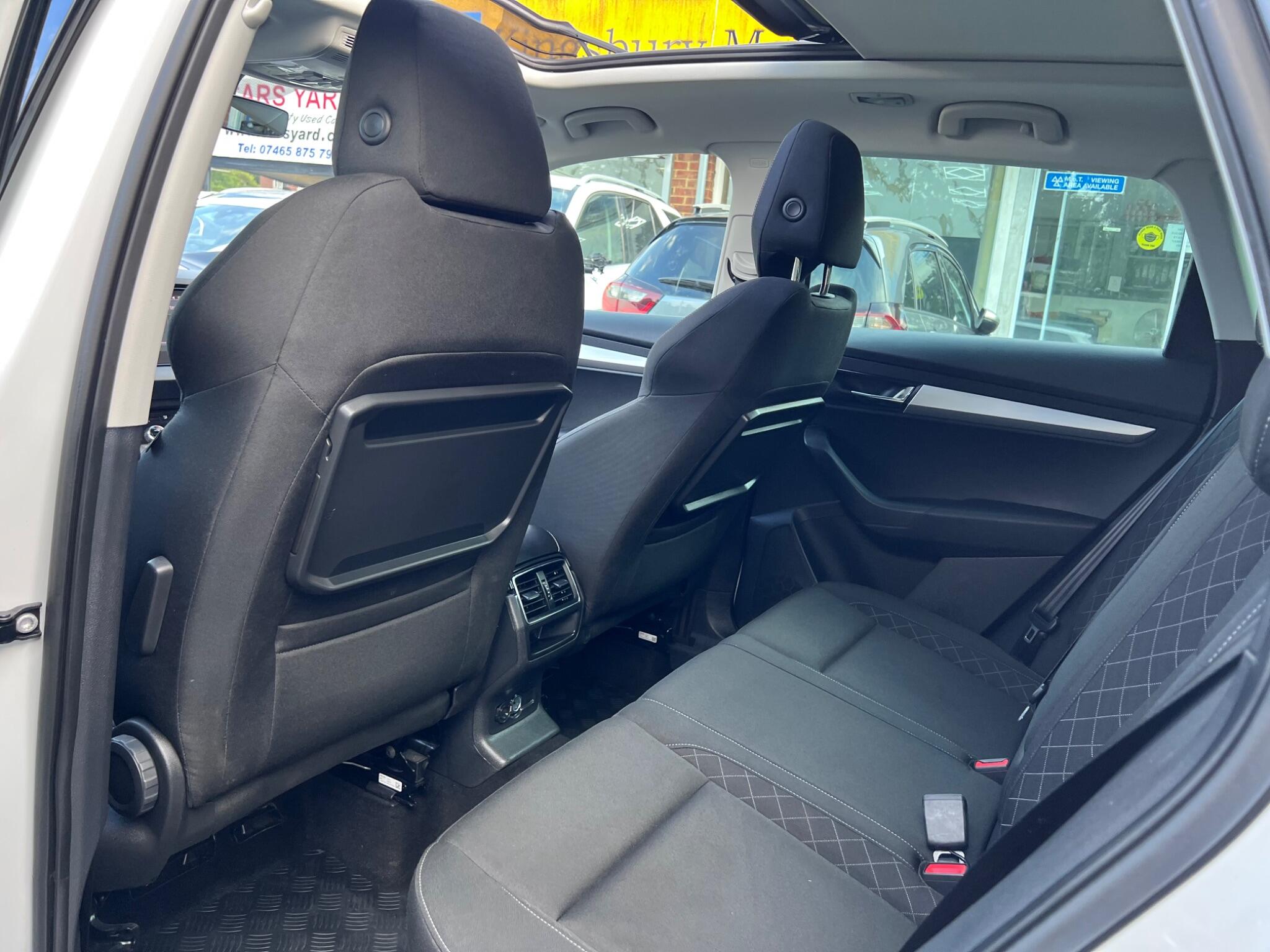 Skoda Karoq view 35