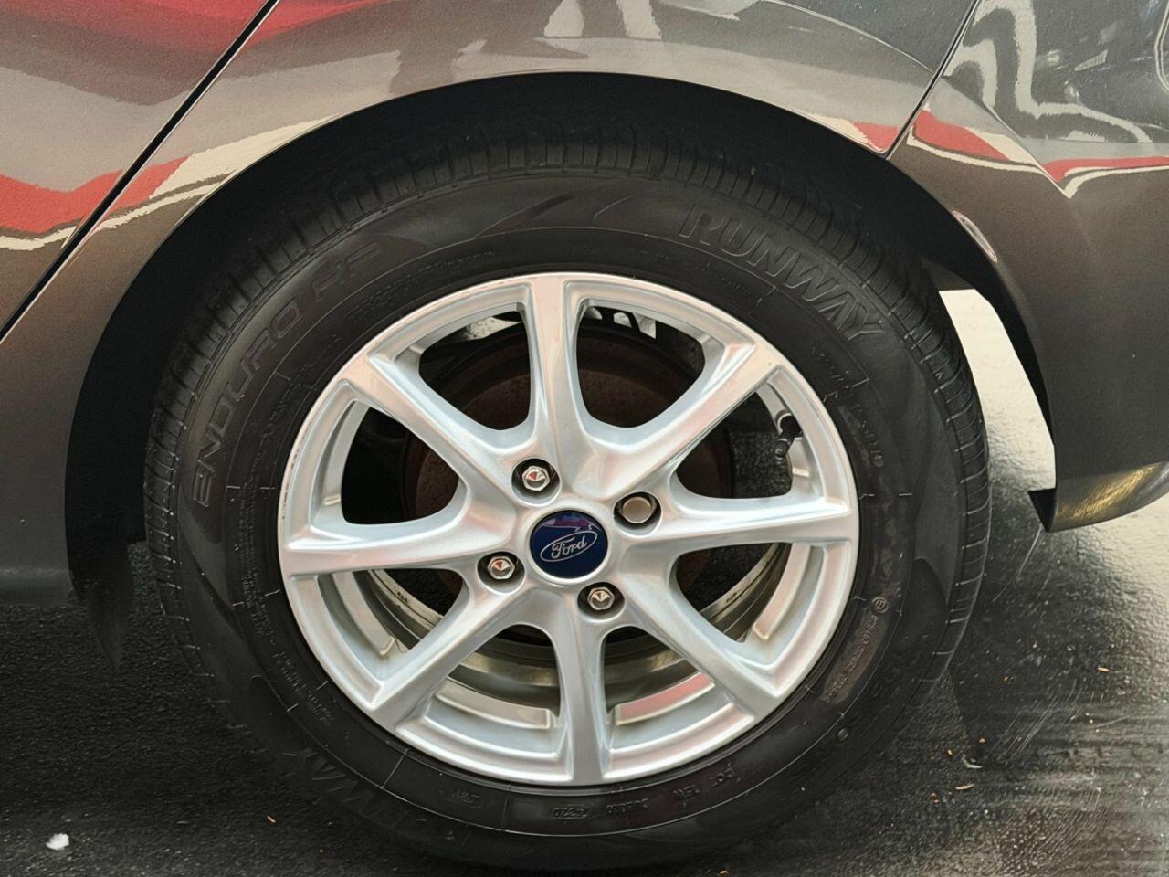 Ford Fiesta view 12