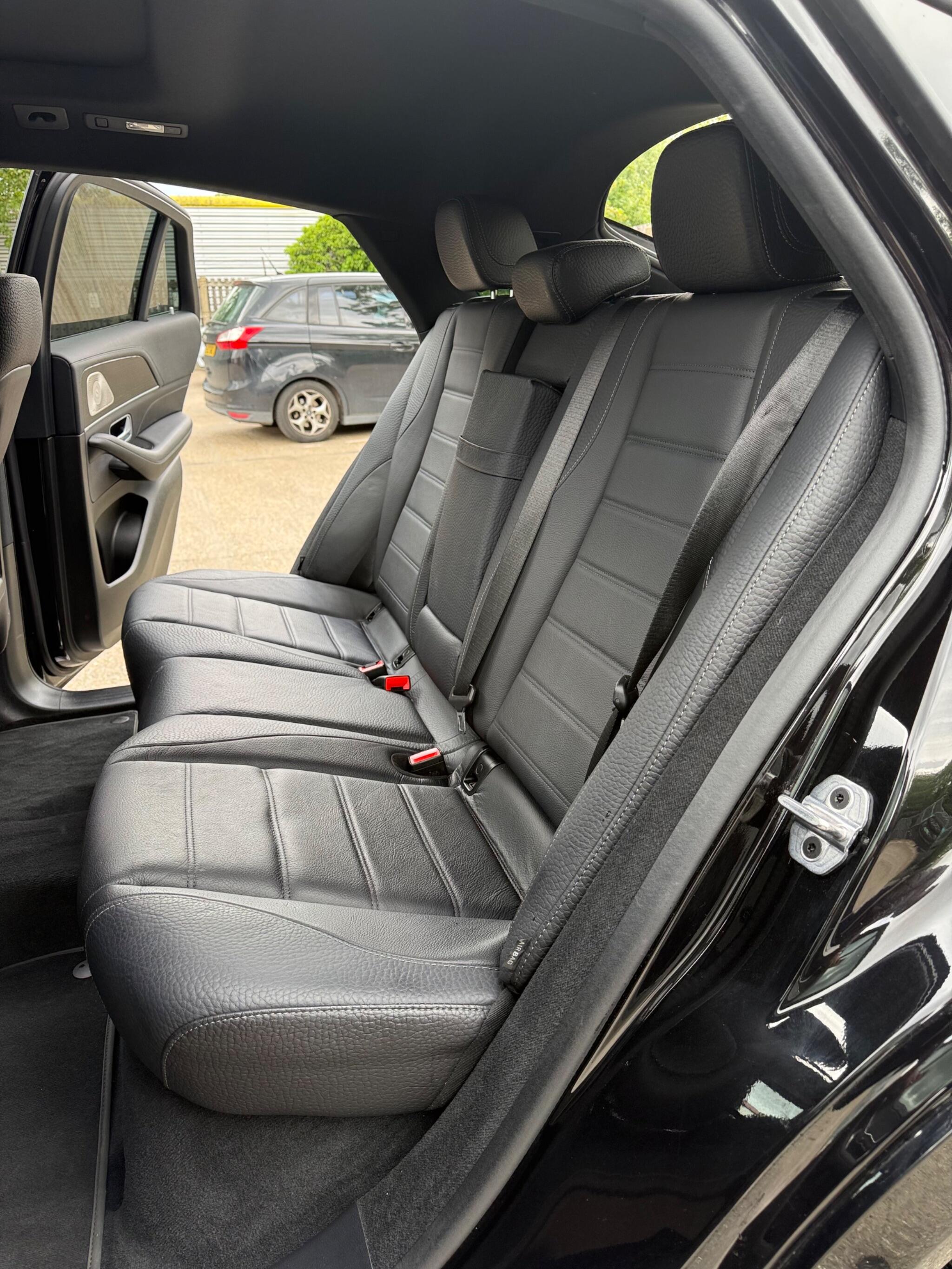 Mercedes-Benz GLE view 25
