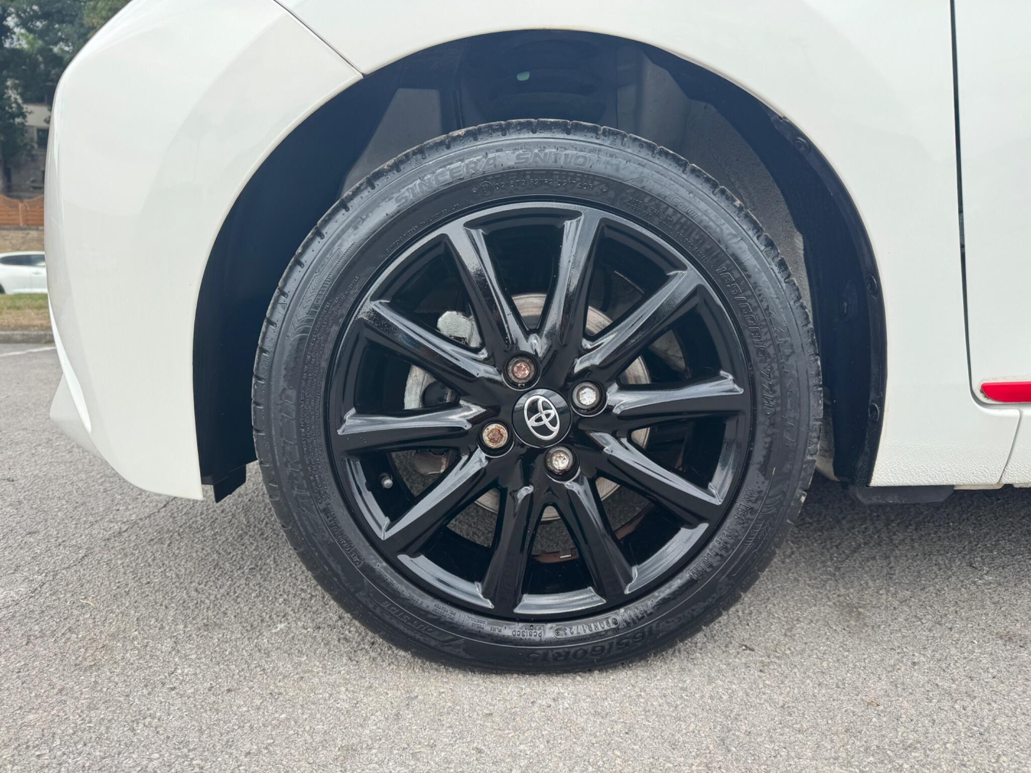 Toyota Aygo view 9