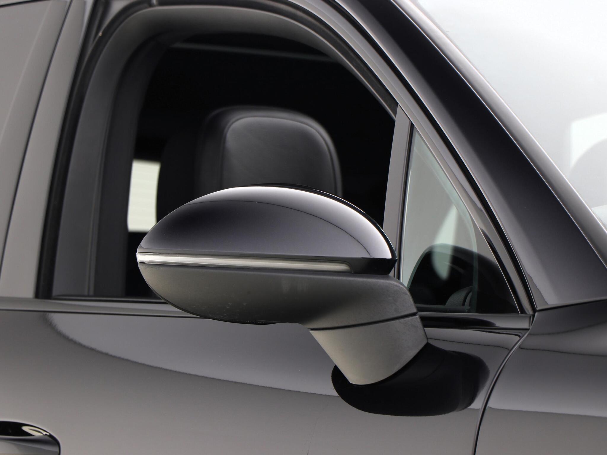 Porsche Cayenne view 11