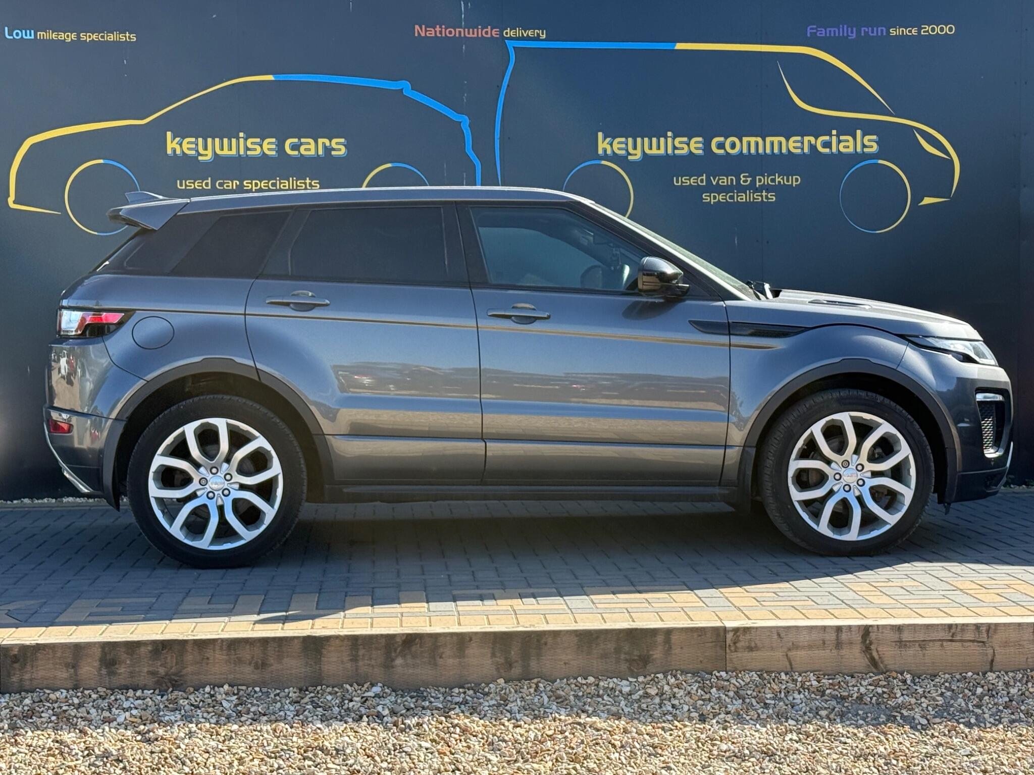 Land Rover Range Rover Evoque view 6