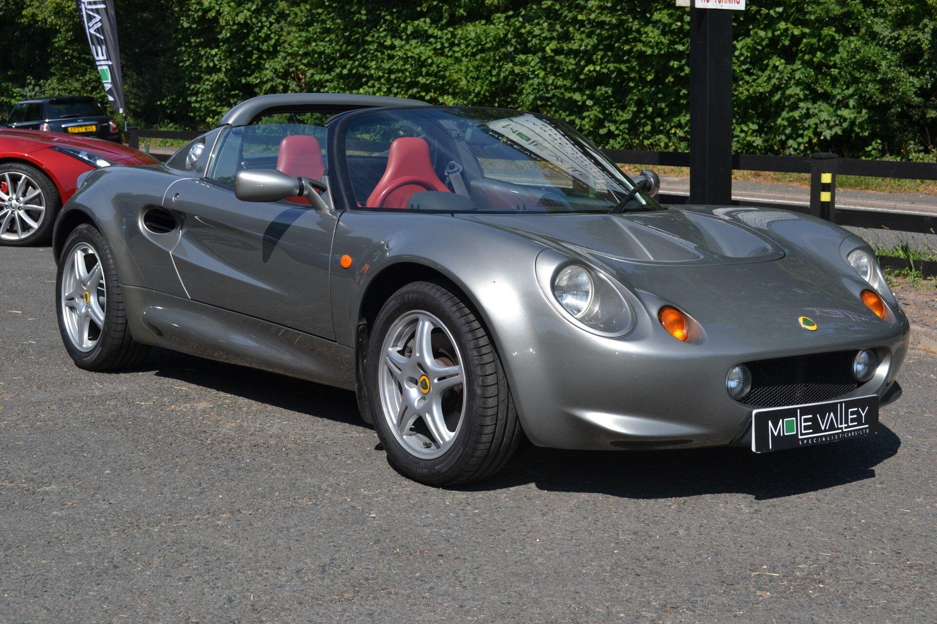 Lotus Elise view 12