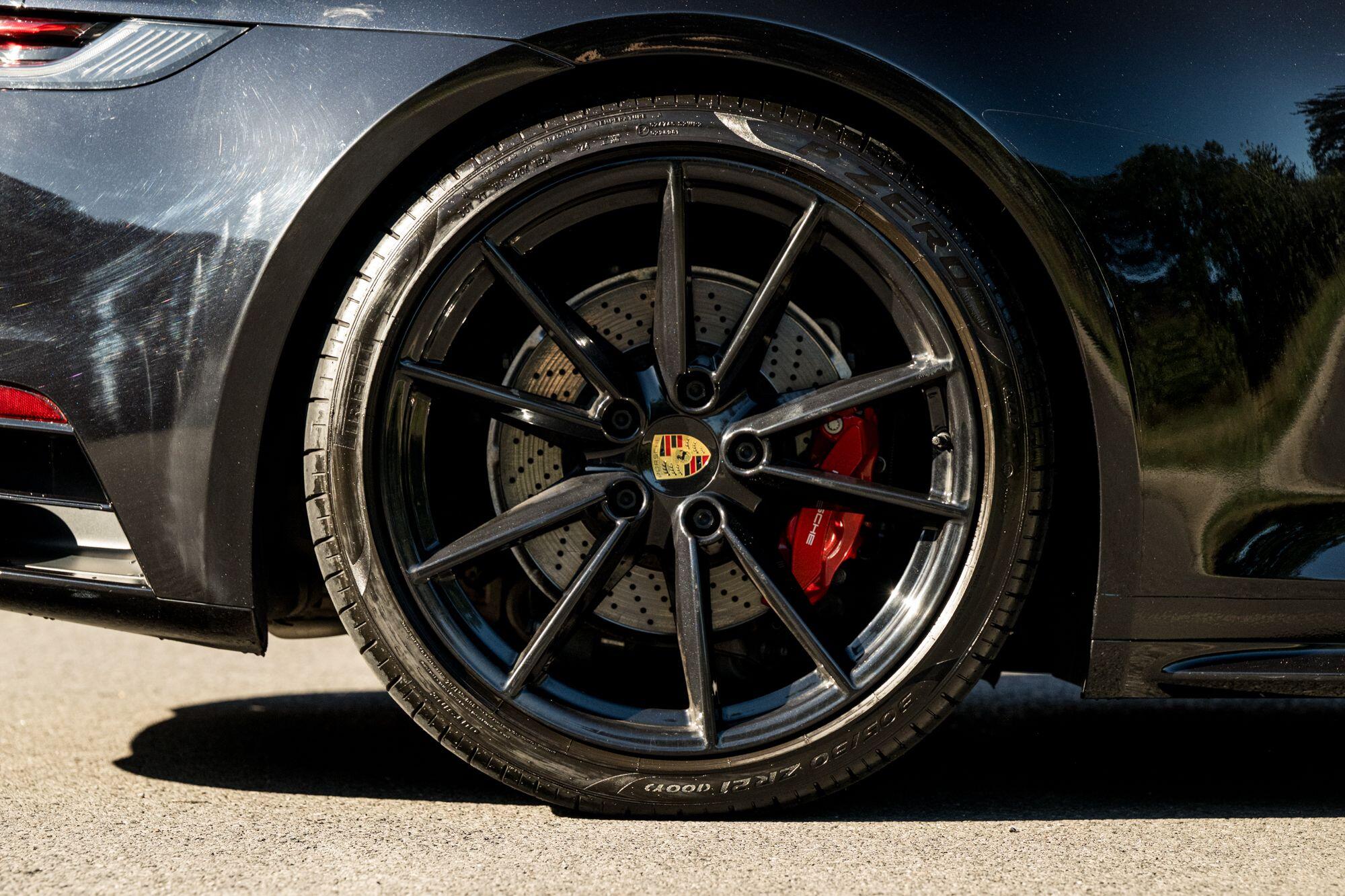 Porsche 911 view 24
