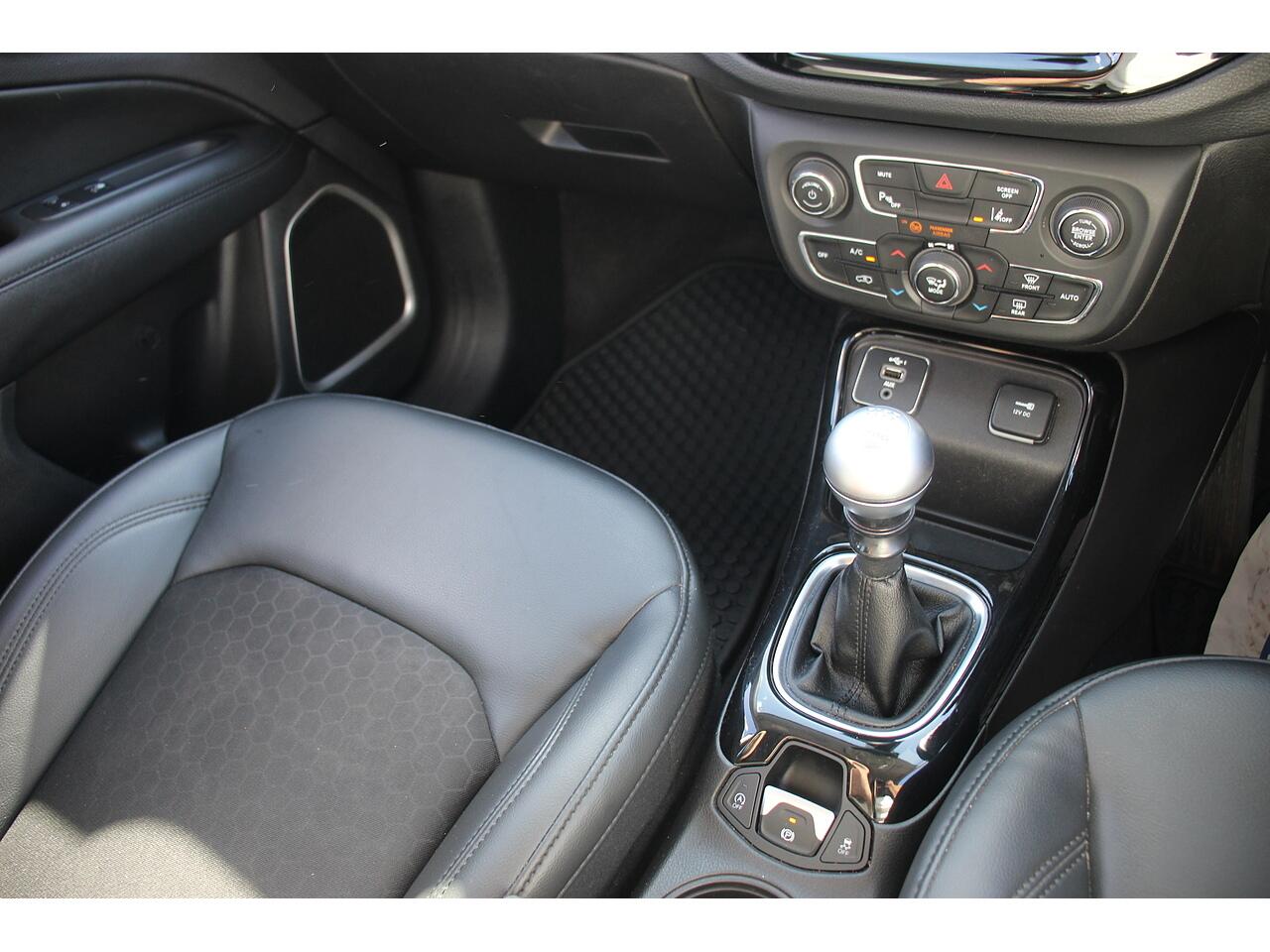 Jeep Compass view 27