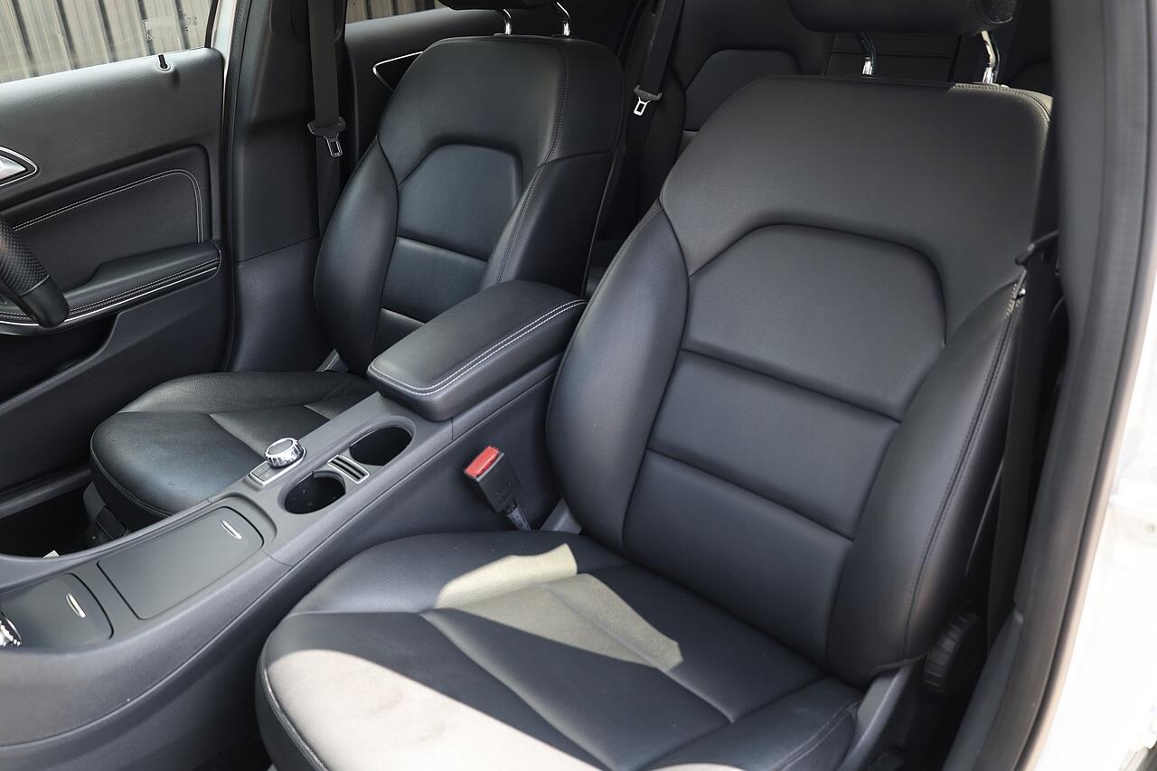 Mercedes-Benz Gla view 8