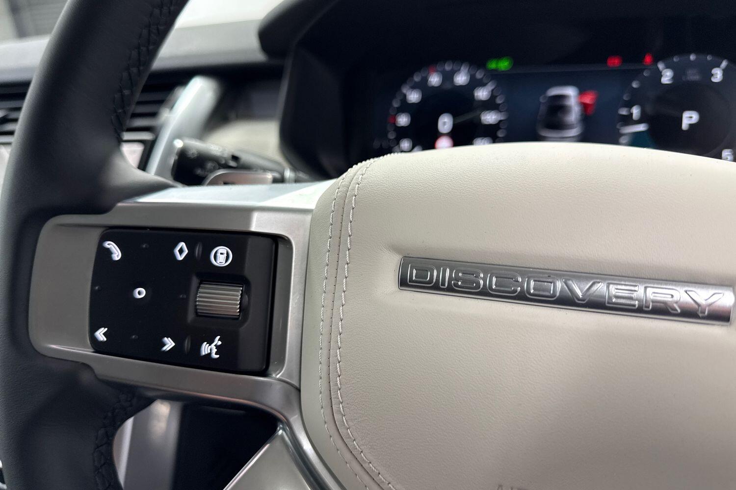 Land Rover Discovery view 27