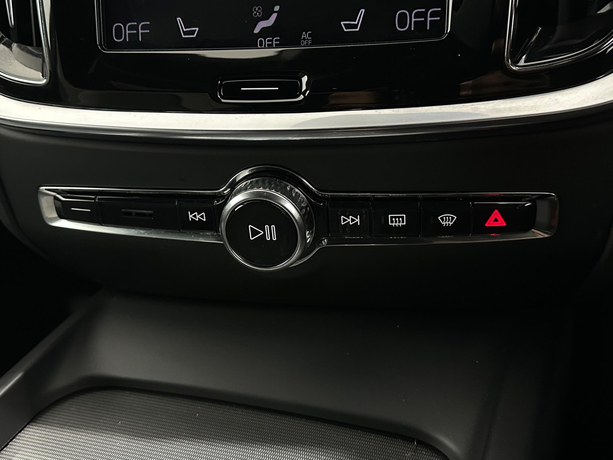 Volvo S60 view 22