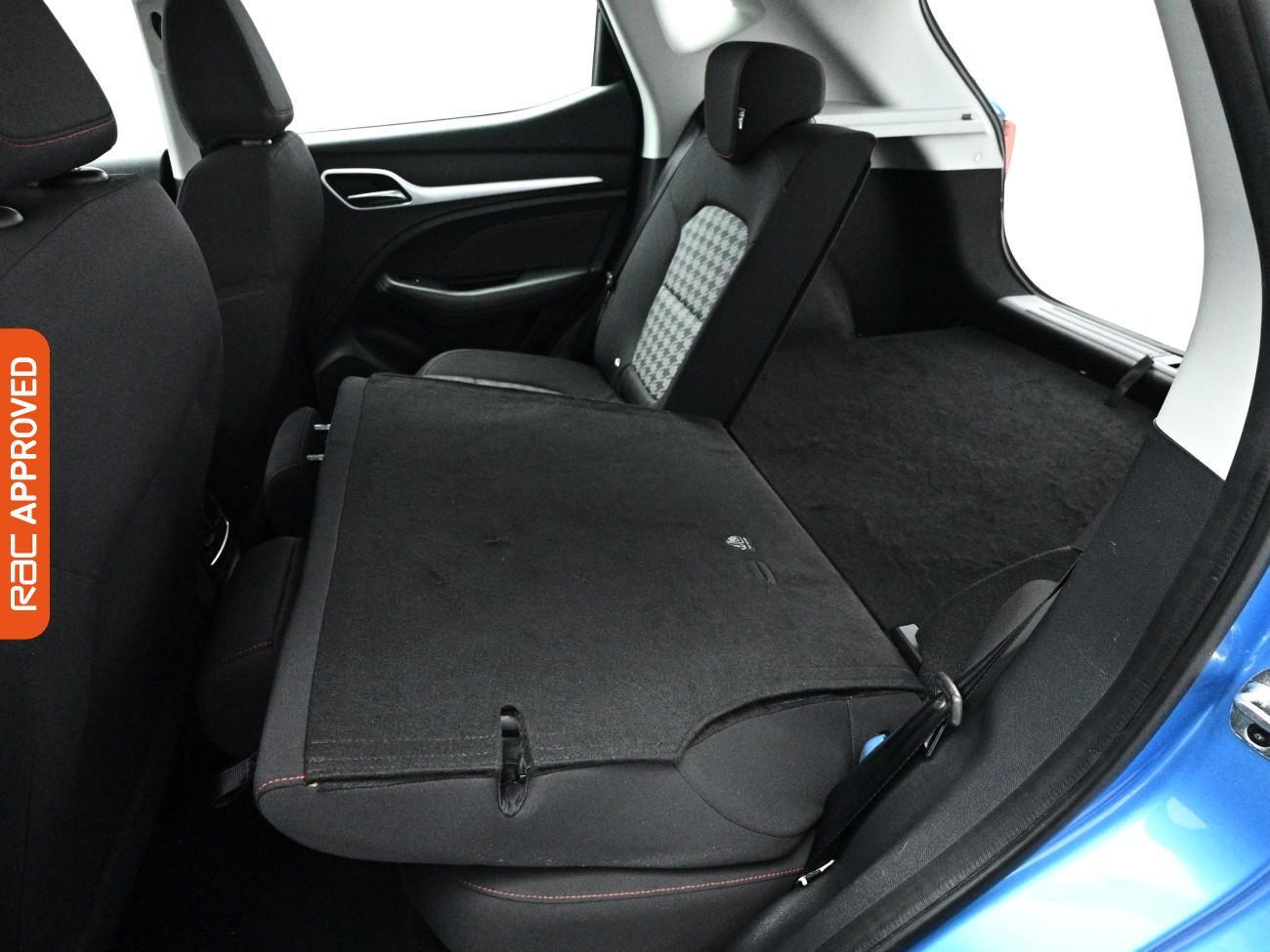 MG ZS view 23