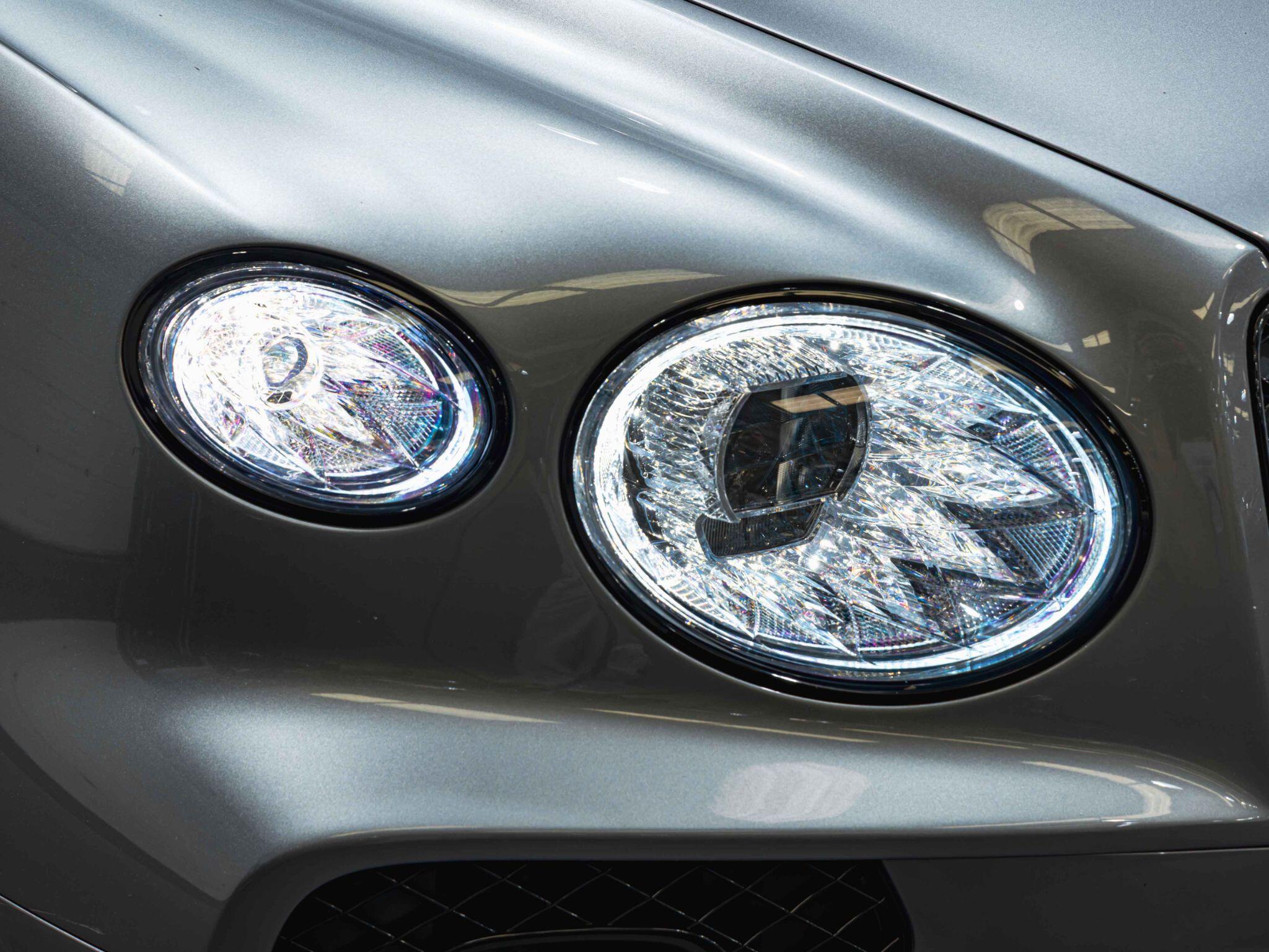 Bentley Bentayga view 15