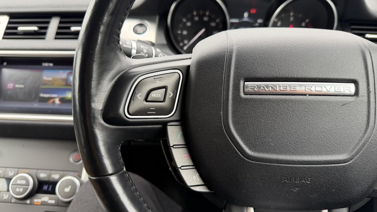 Land Rover Range Rover Evoque view 30