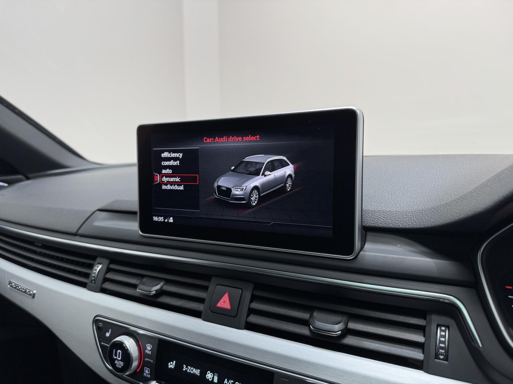 Audi S4 Avant view 30
