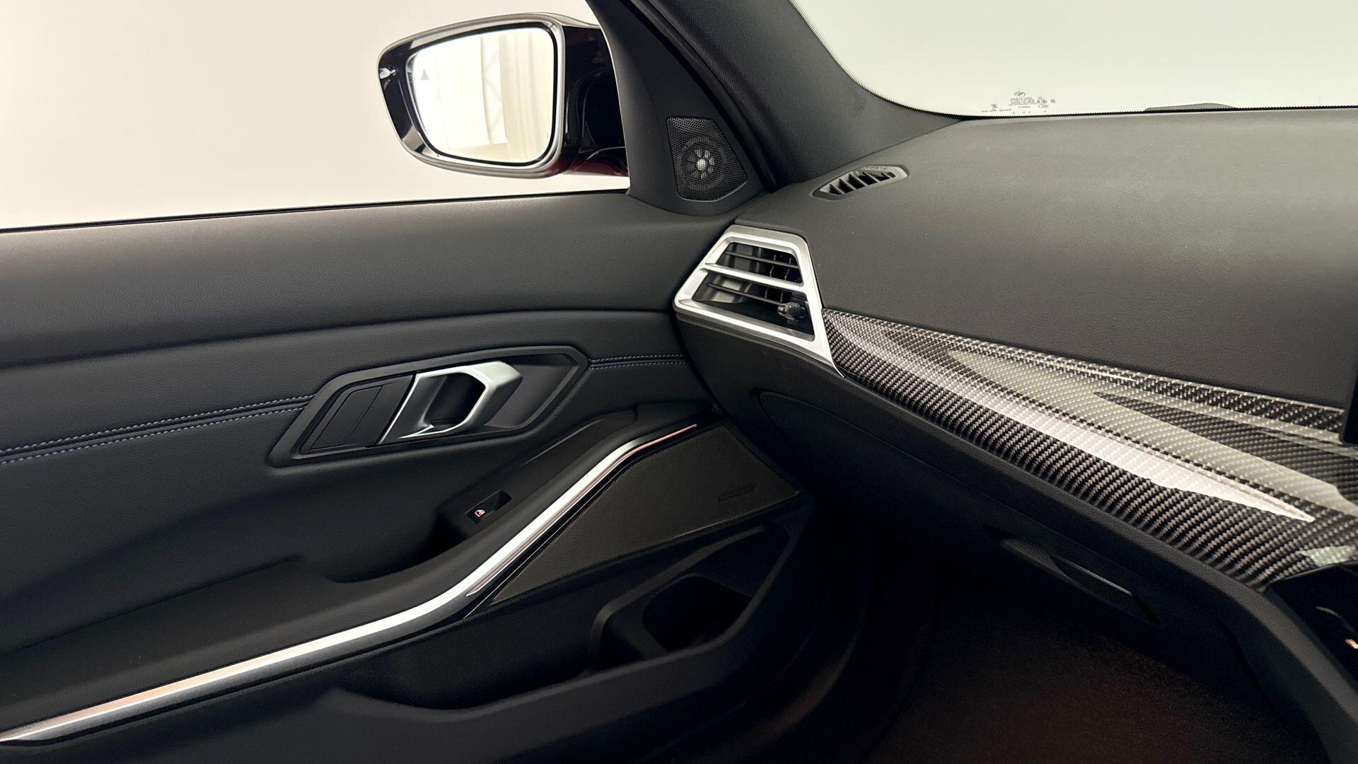 BMW 3 Series view 27
