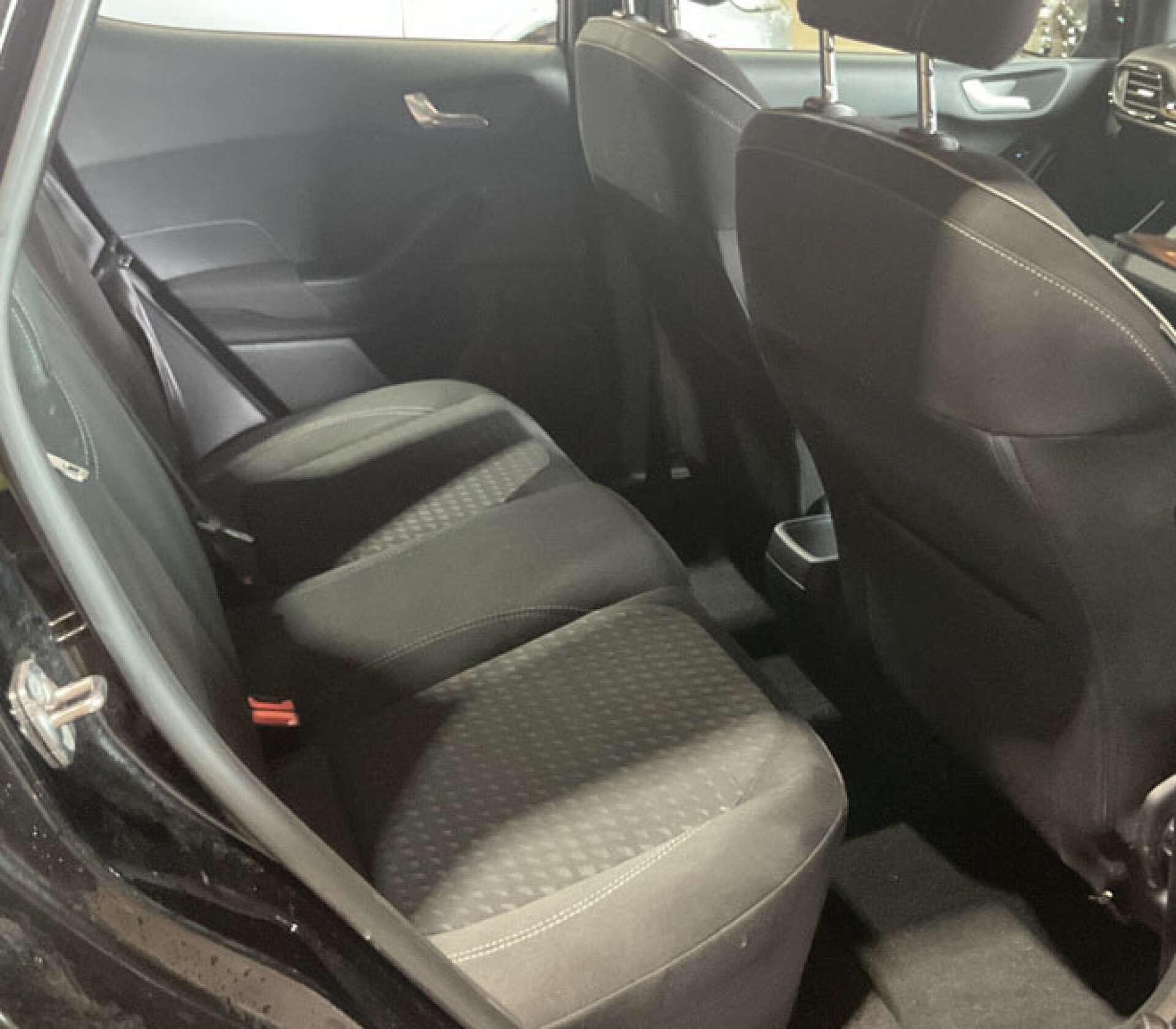 Ford Fiesta view 5