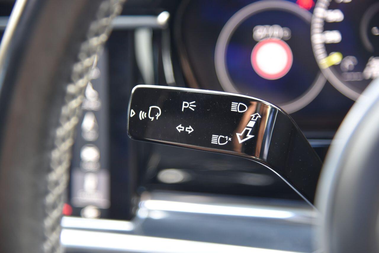 Porsche Panamera view 35