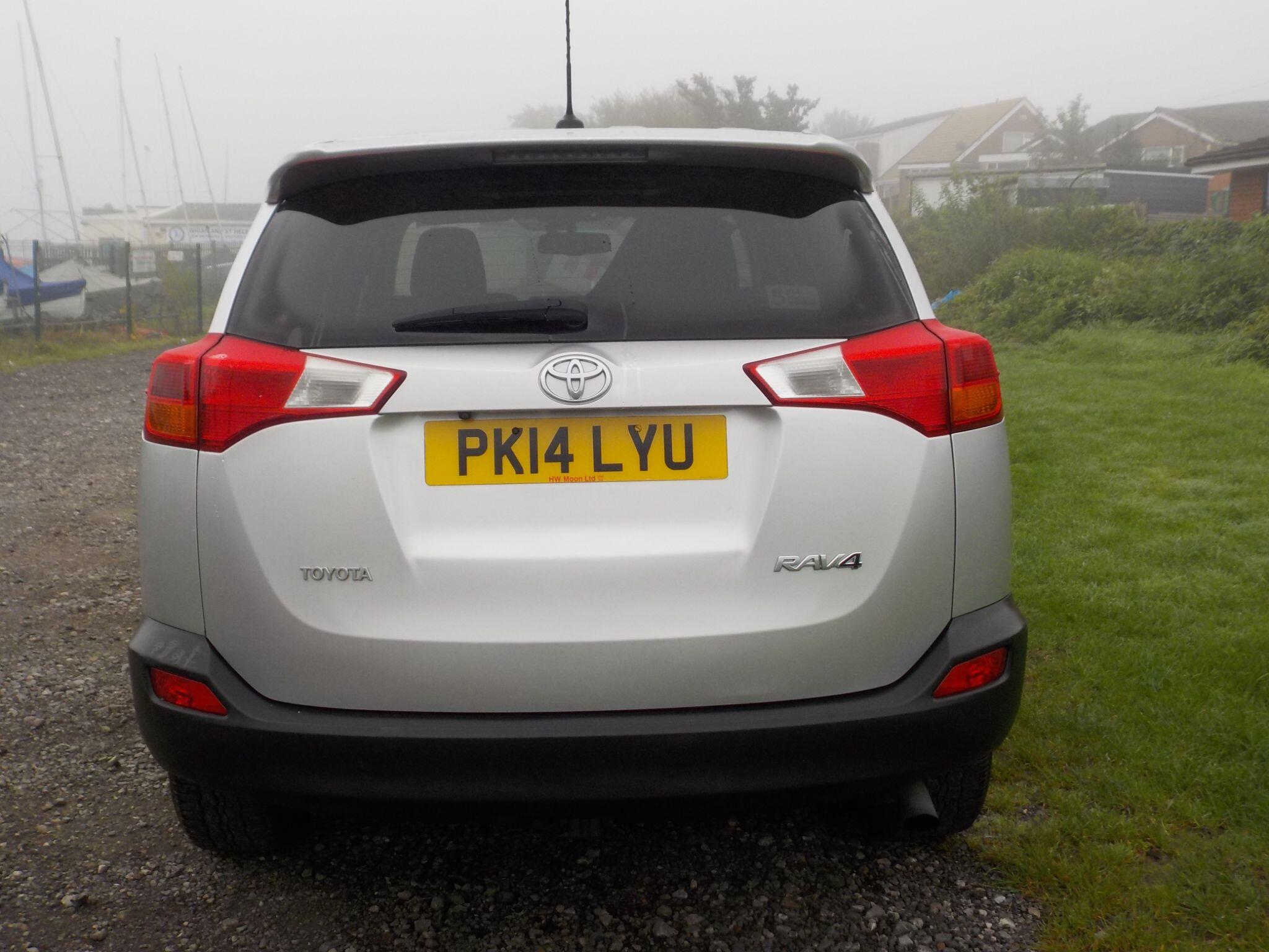 Toyota RAV4 2.0 D-4D Icon 2WD Euro 5 (s/s) 5dr