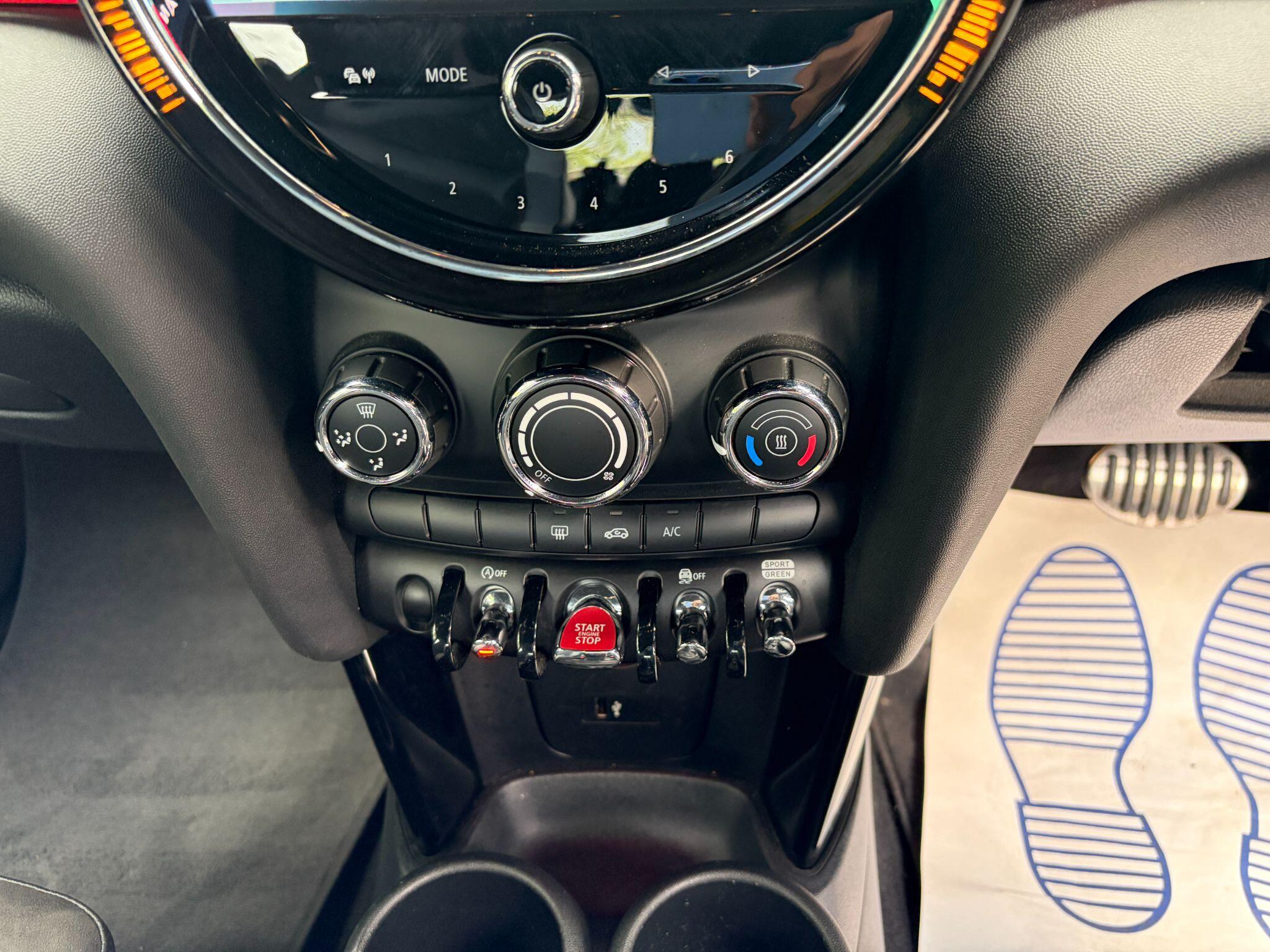 Mini Hatch view 34