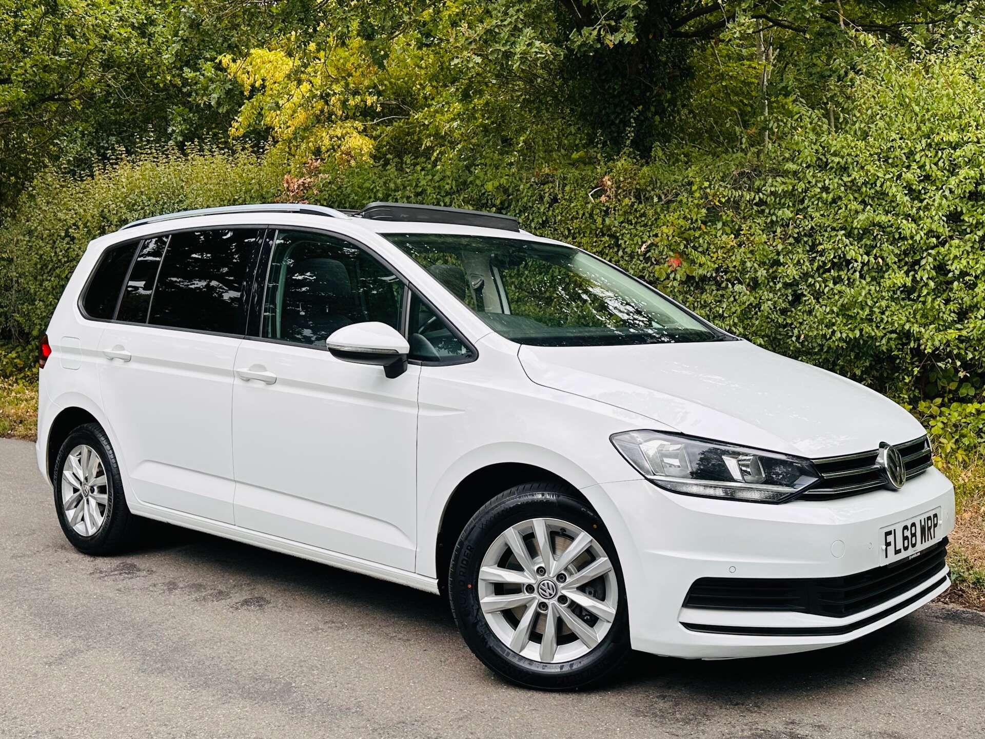 Volkswagen Touran main image