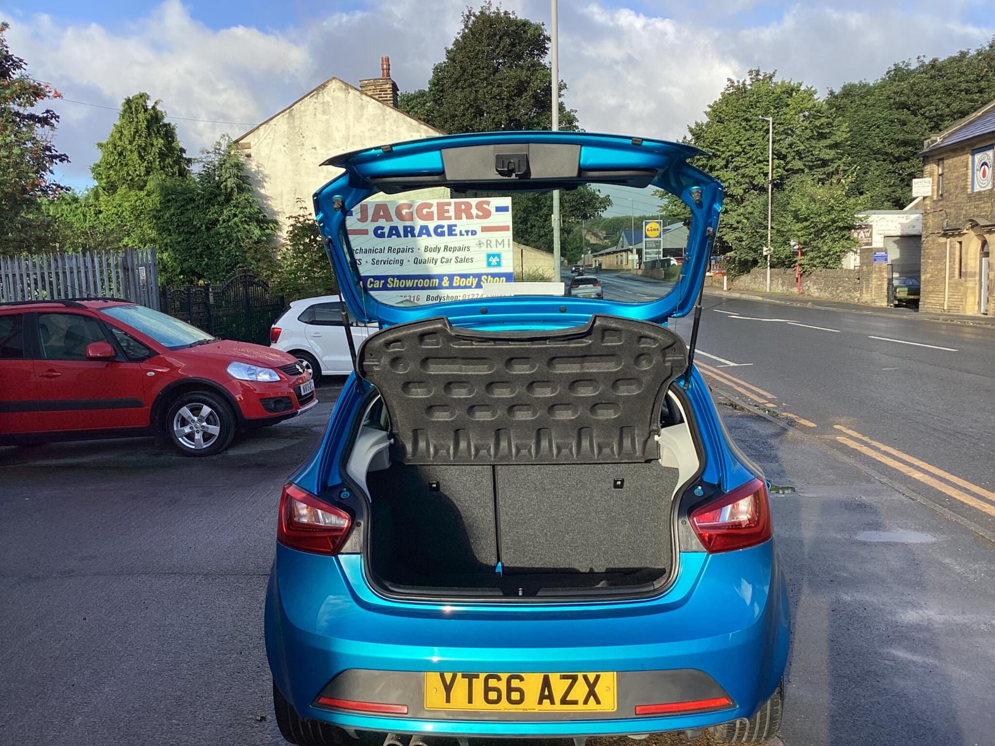 Seat Ibiza view 8