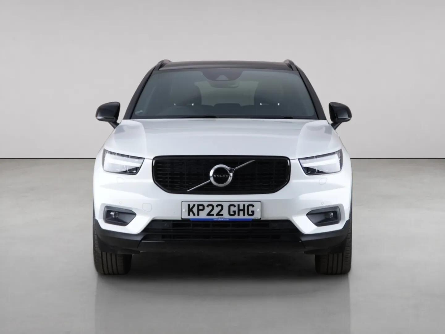 Volvo XC40 view 5