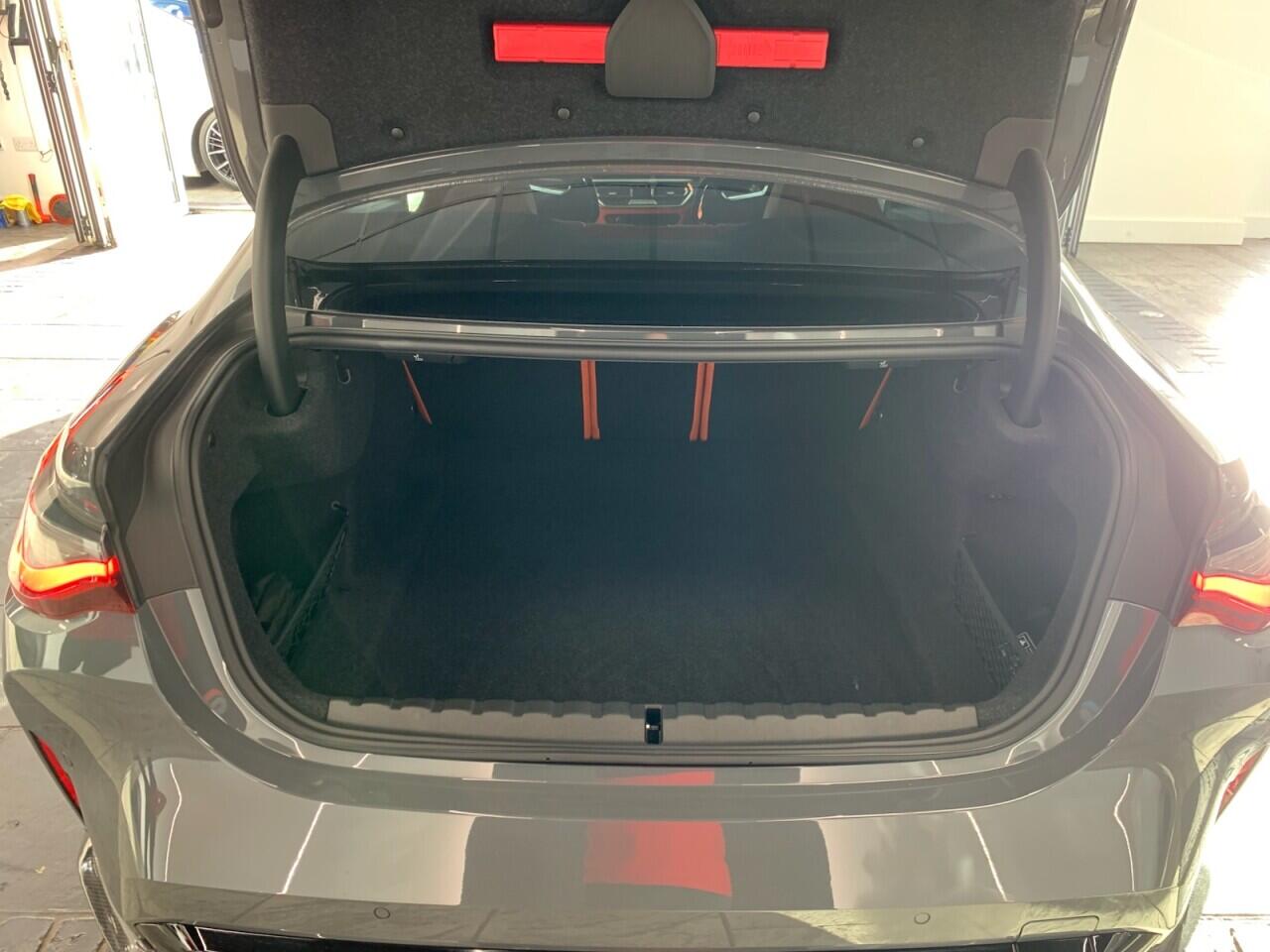 BMW M4 view 25