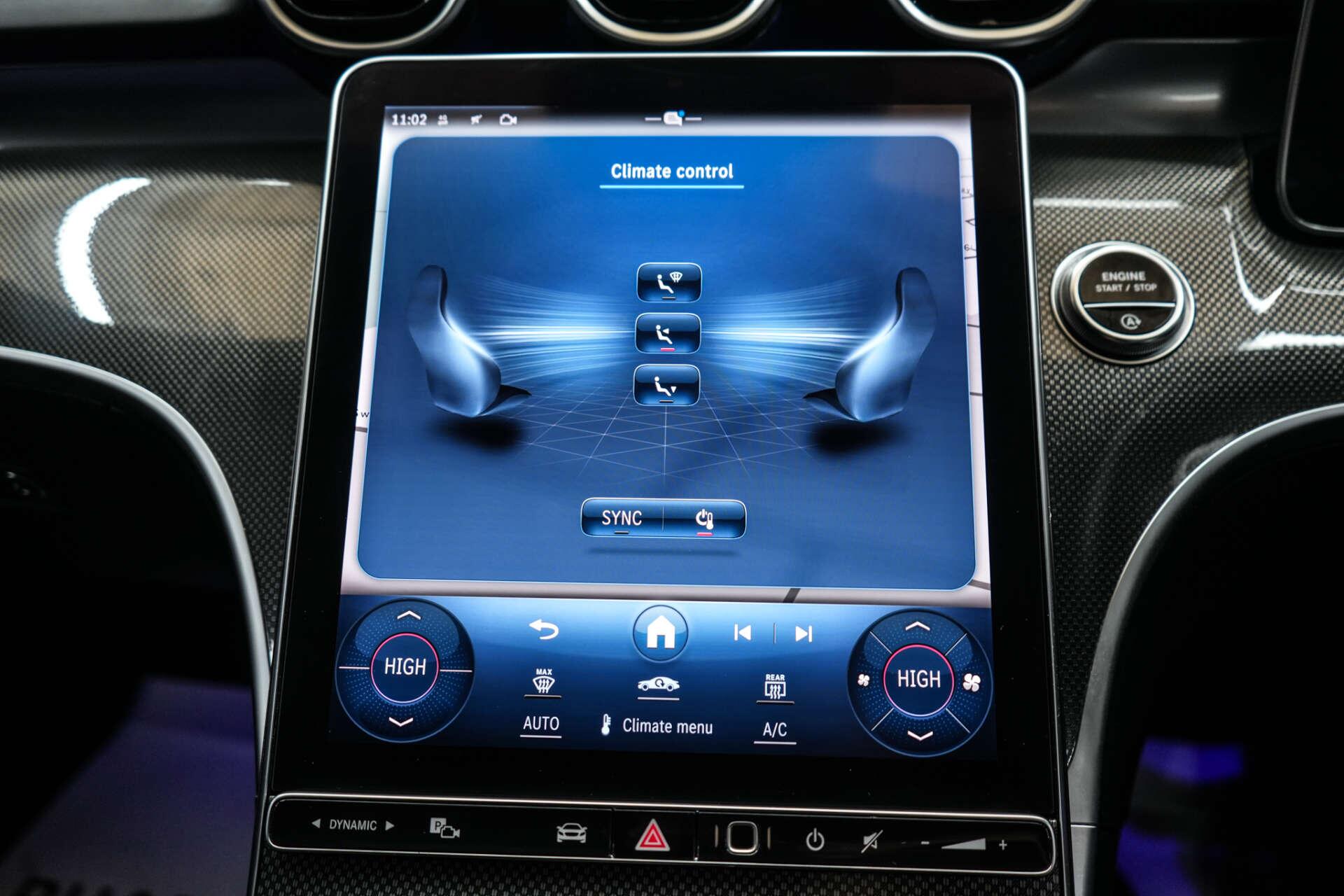 Mercedes-Benz C-Class view 32