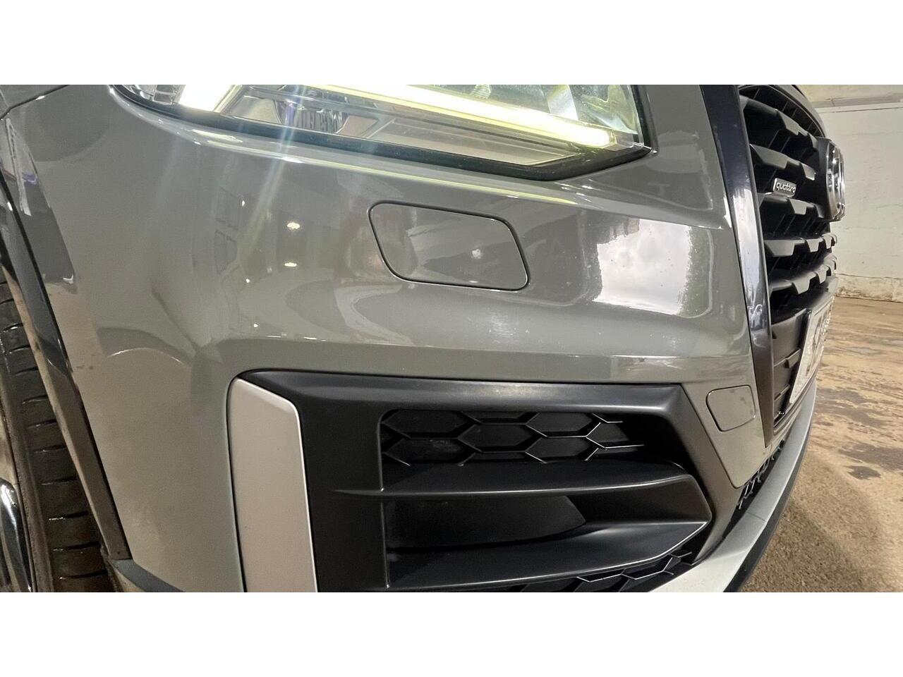 Audi Q2 view 18