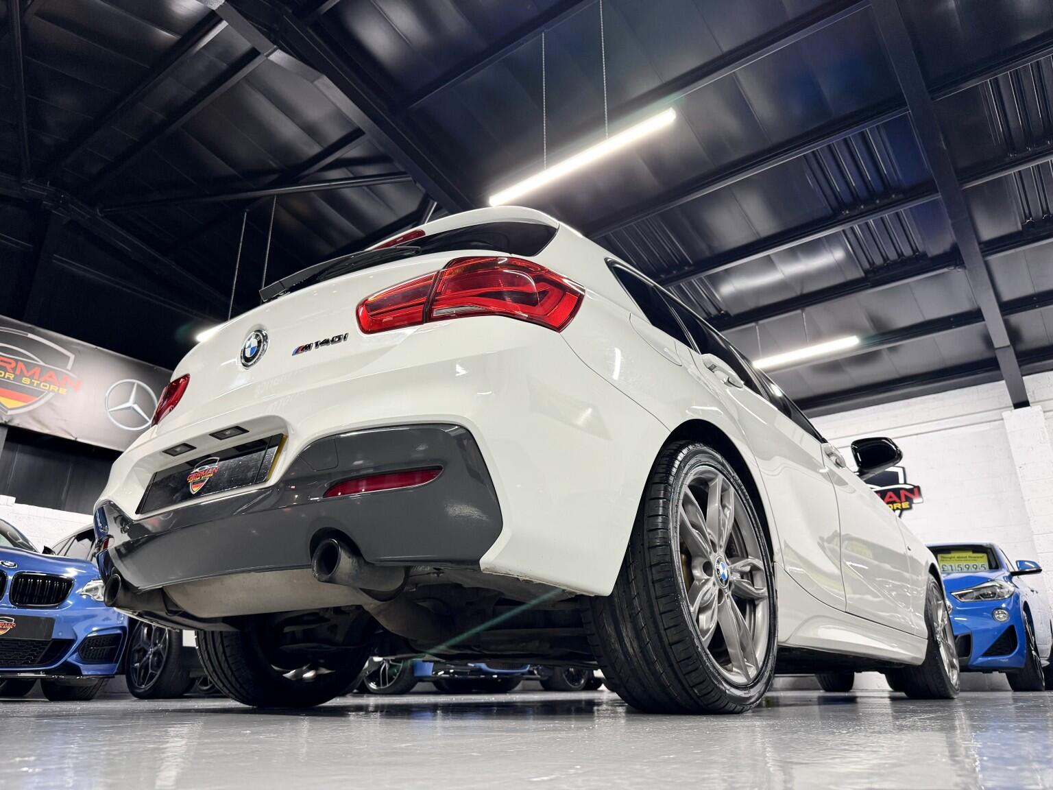 BMW 1 Series view 10