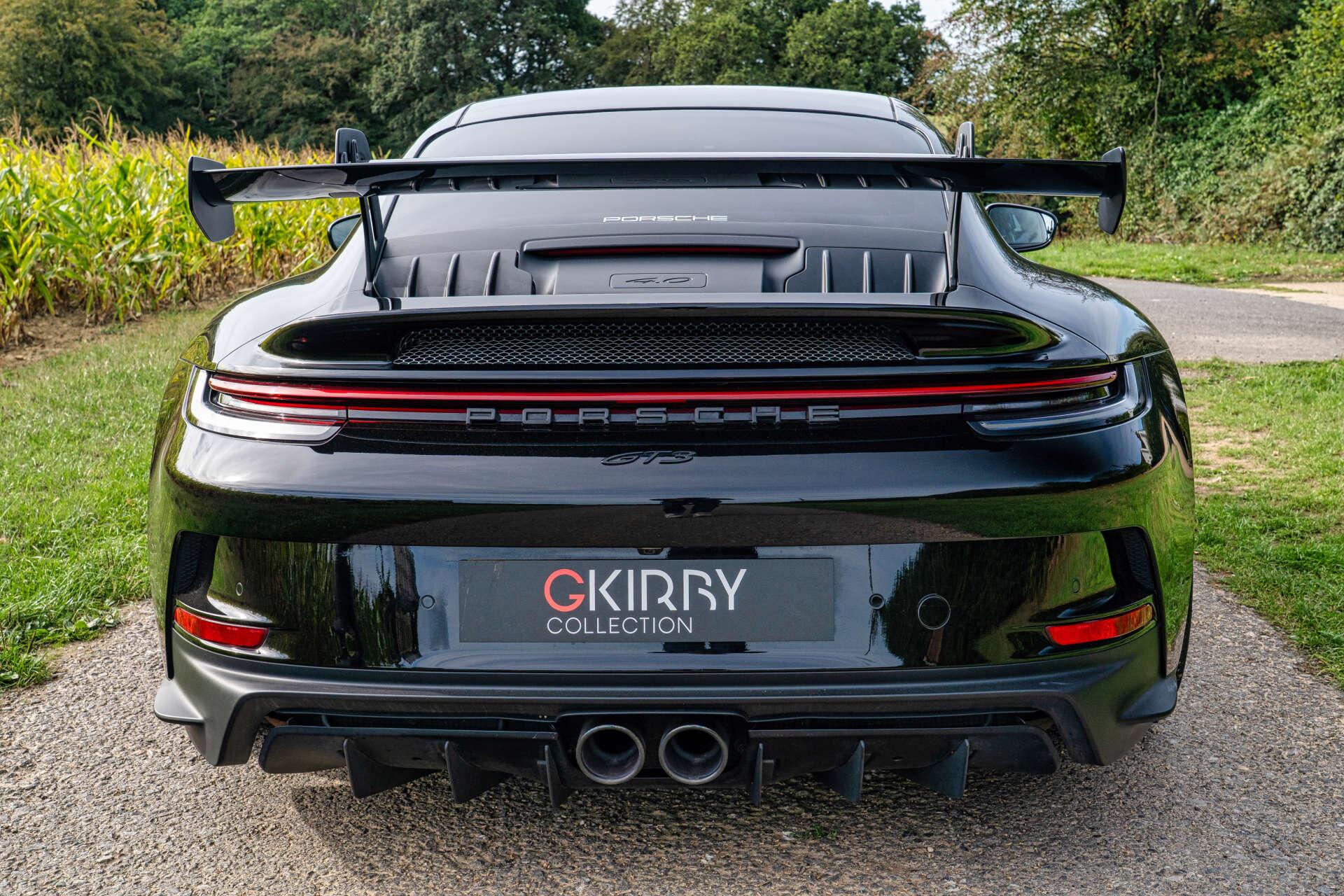 Porsche 911 view 24