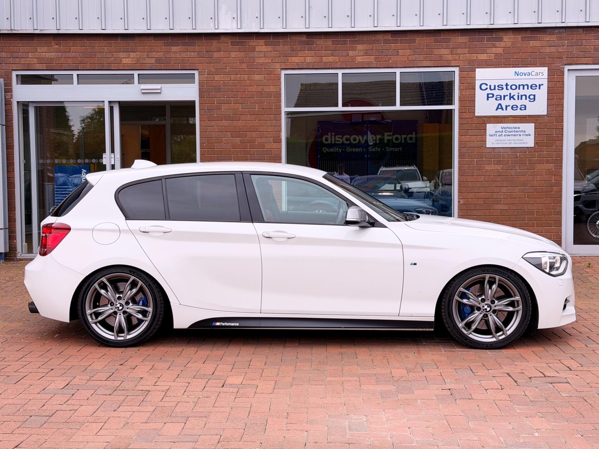 BMW 1 Series view 14