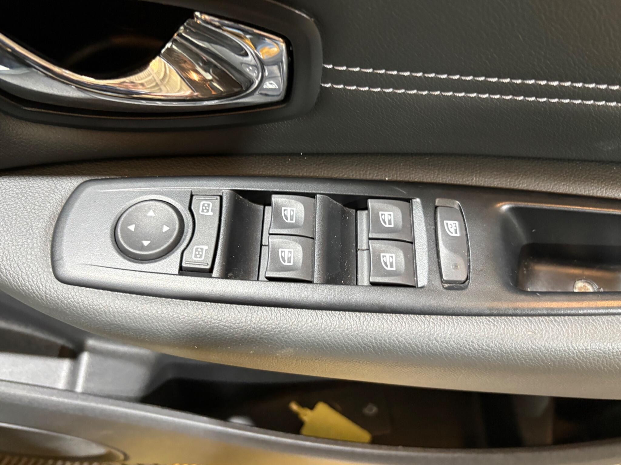 Renault Scenic view 34