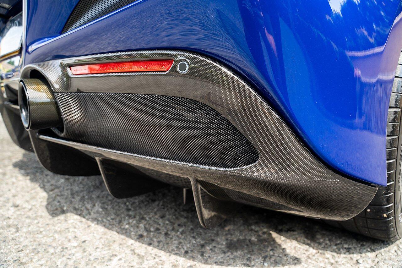 Ferrari F8 Tributo view 18