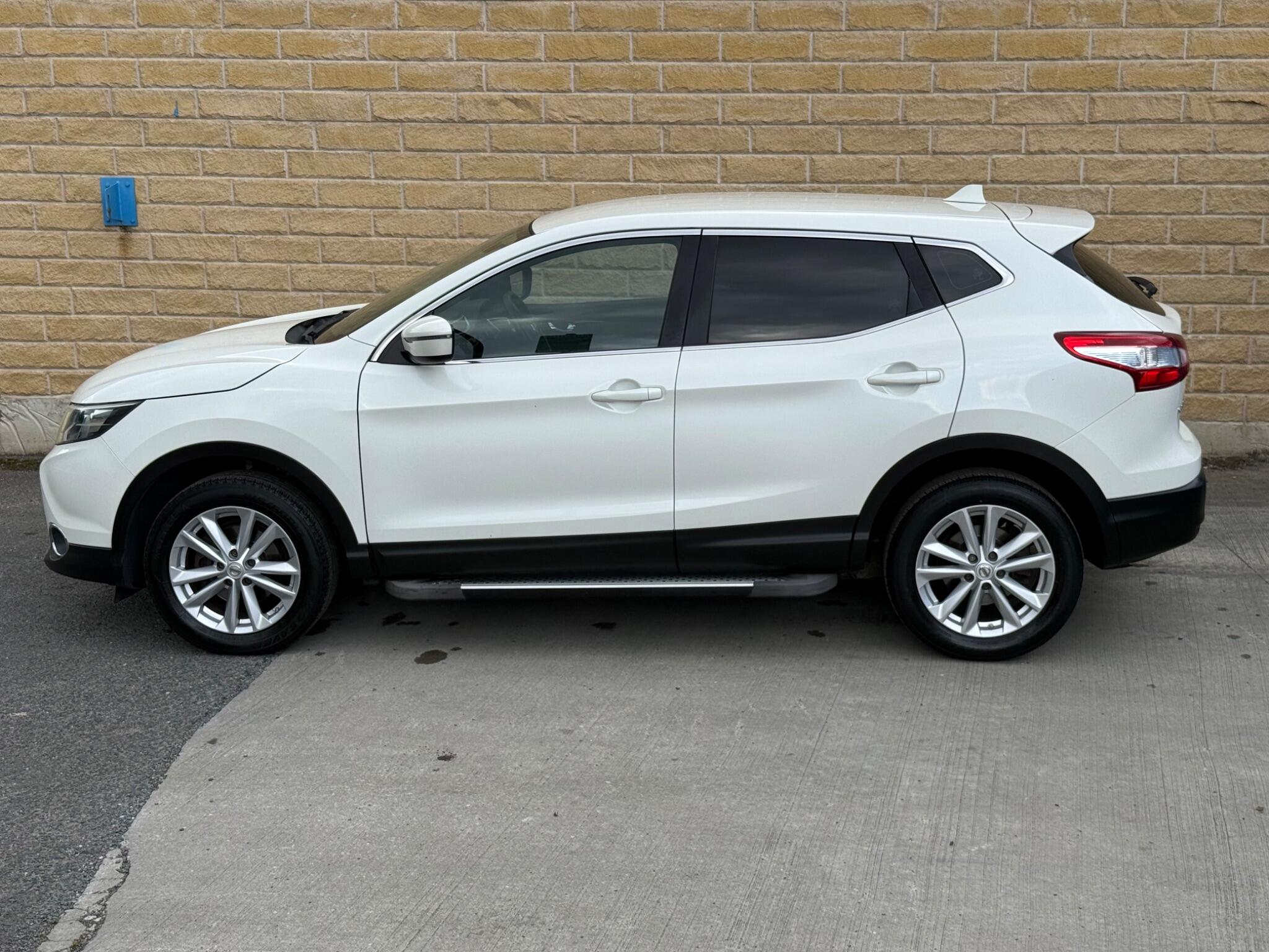 Nissan Qashqai view 2