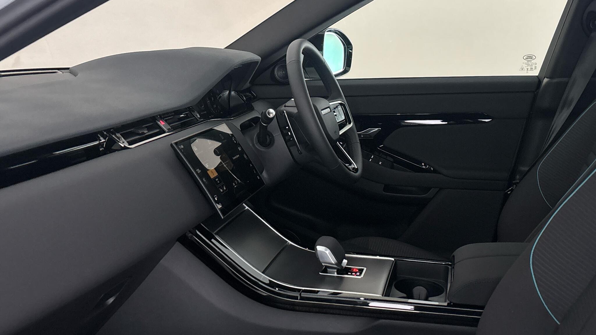 Land Rover Range Rover Evoque view 22