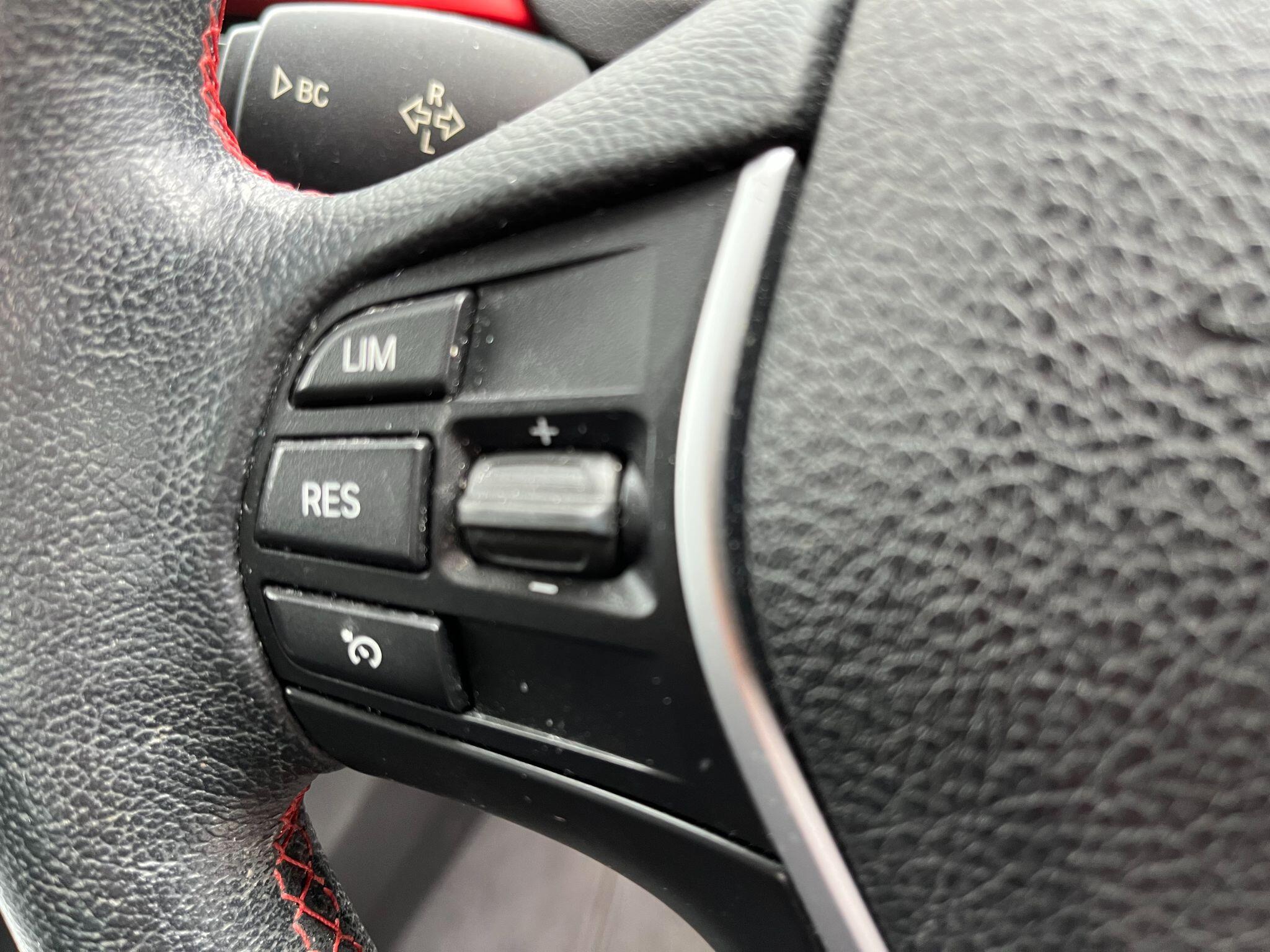 BMW 3 Series view 19